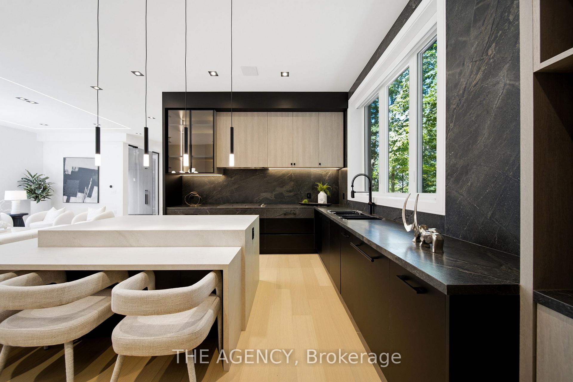 Photo 11 of 193 Beechwood Crescent, Newmarket, Central Newmarket — HOMEH