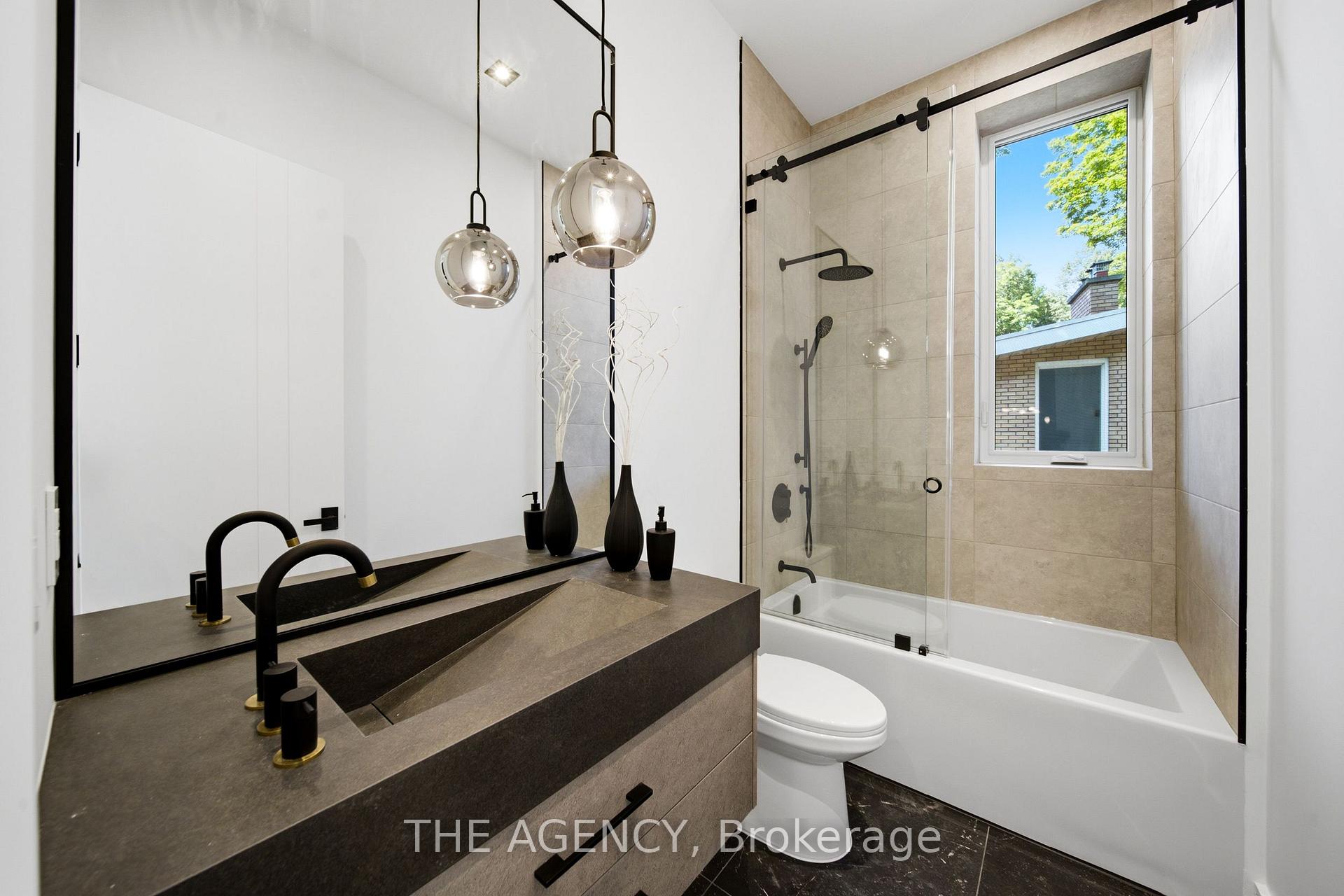 Photo 16 of 193 Beechwood Crescent, Newmarket, Central Newmarket — HOMEH