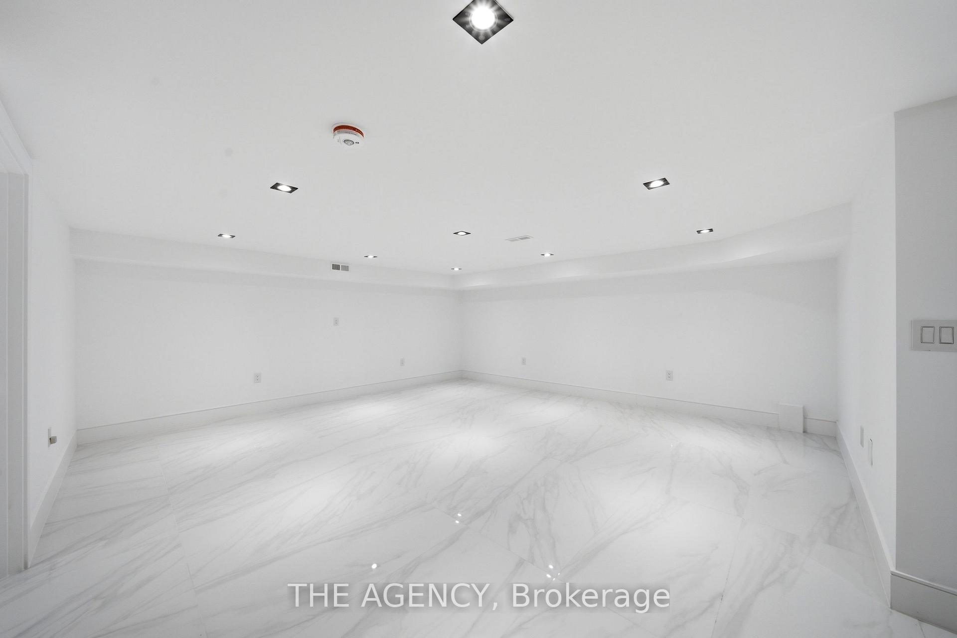 Photo 33 of 193 Beechwood Crescent, Newmarket, Central Newmarket — HOMEH