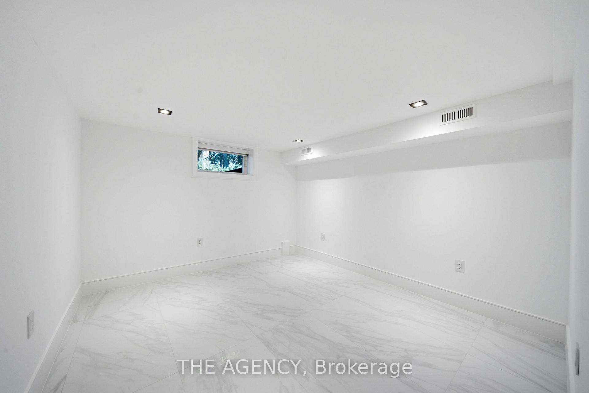Photo 34 of 193 Beechwood Crescent, Newmarket, Central Newmarket — HOMEH