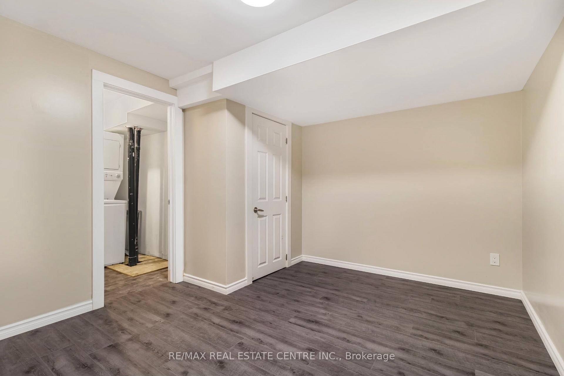 Photo 2 of 5 Rutherford Avenue, North York, Mount Dennis — HOMEH