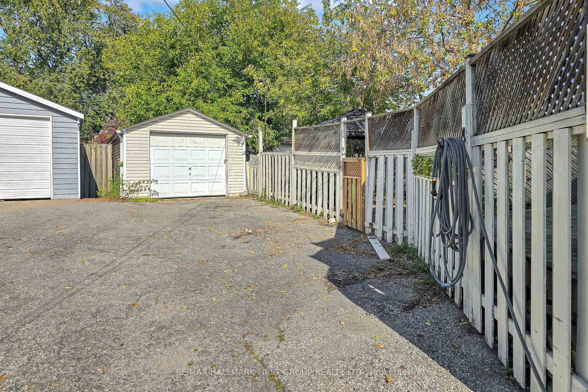 Photo 38 of 52 Malta Street, Scarborough, Birchcliffe-Cliffside — HOMEH