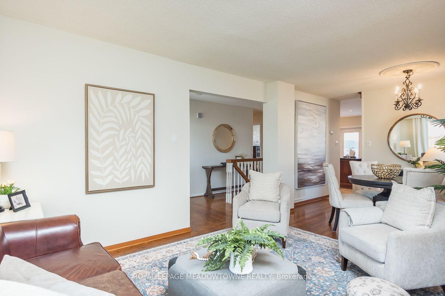 Photo 8 of 46 Reynier Drive, Brampton, Heart Lake East — HOMEH