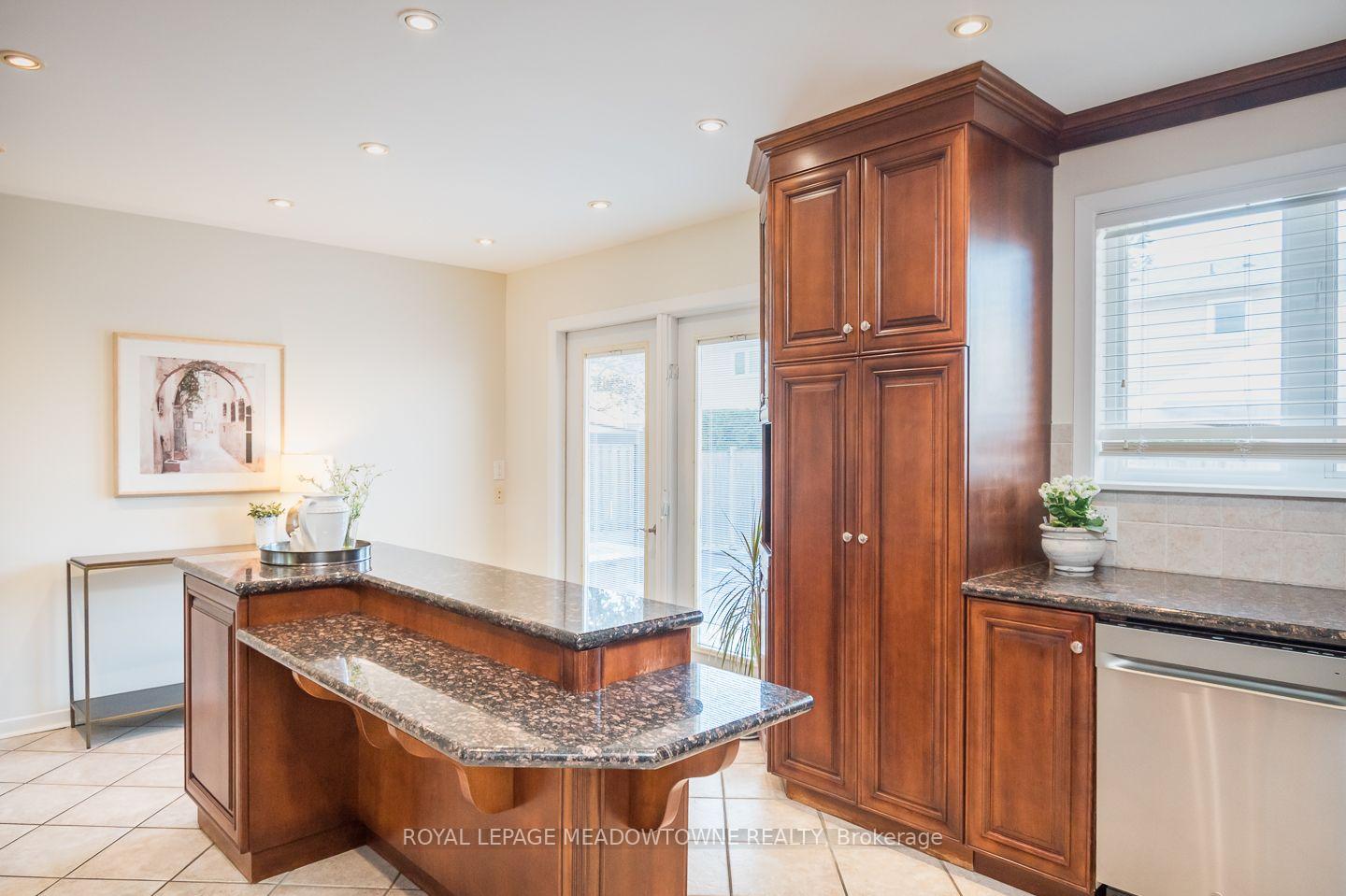 Photo 16 of 46 Reynier Drive, Brampton, Heart Lake East — HOMEH