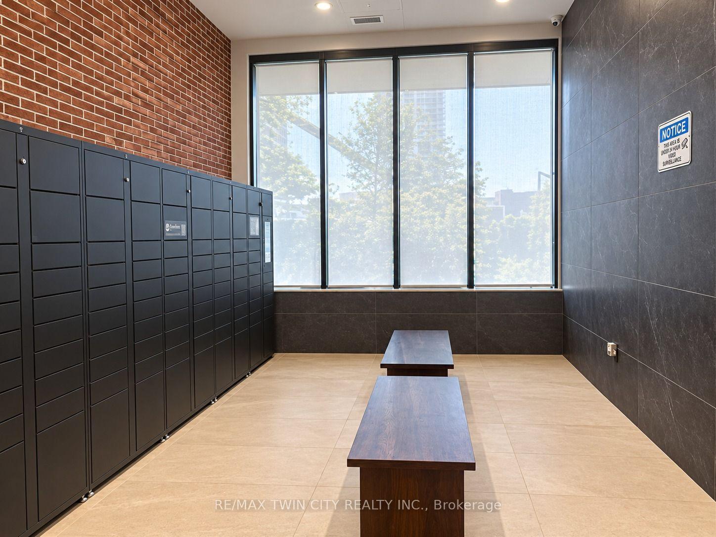 Photo 2 of Unit 2705, 30 Francis Street S, Kitchener, City Commercial Core — HOMEH