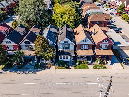 Photo 2 of 35 Sherman Avenue N, Hamilton, Gibson — HOMEH