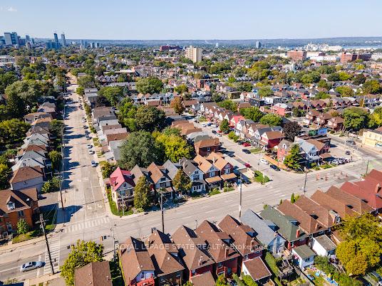 Photo 7 of 35 Sherman Avenue N, Hamilton, Gibson — HOMEH