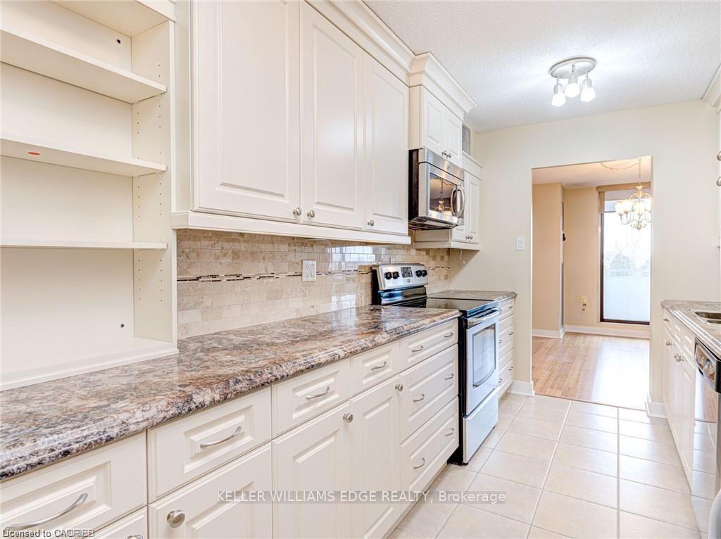 Photo 5 of Unit 302, 2055 Upper Middle Road, Burlington, Brant Hills — HOMEH