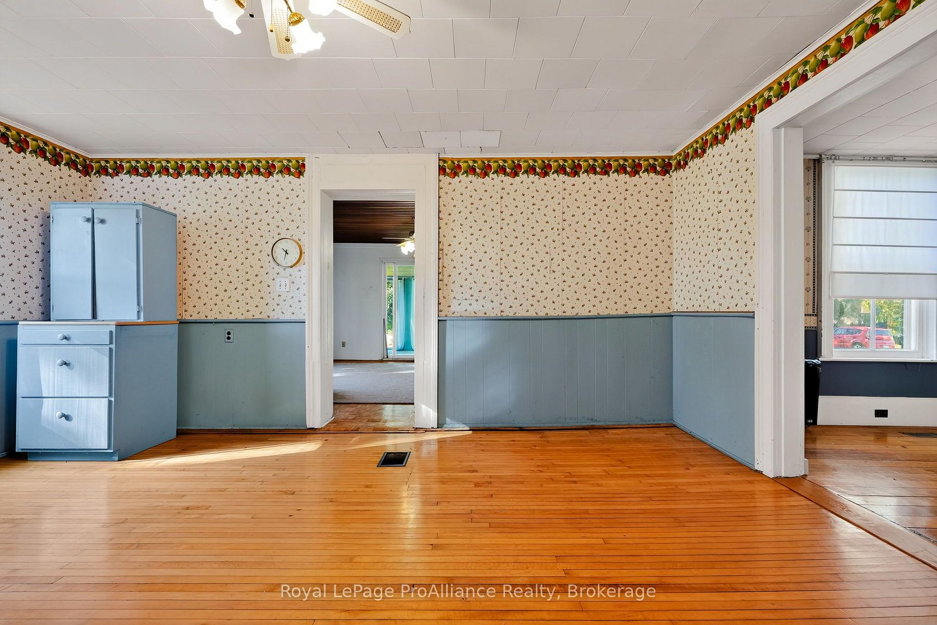 Photo 7 of 1167 Division Street, Cobourg — HOMEH