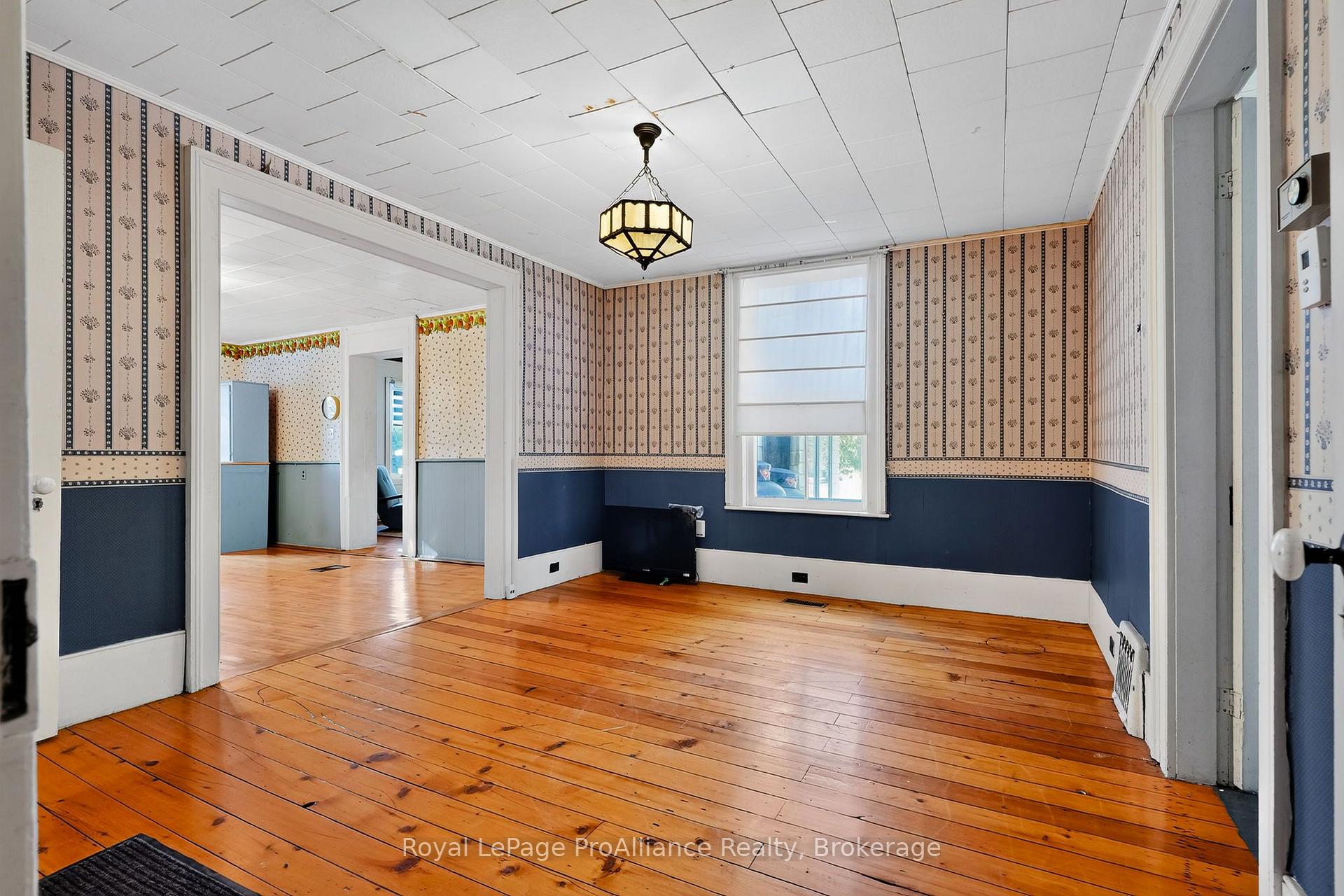 Photo 11 of 1167 Division Street, Cobourg — HOMEH