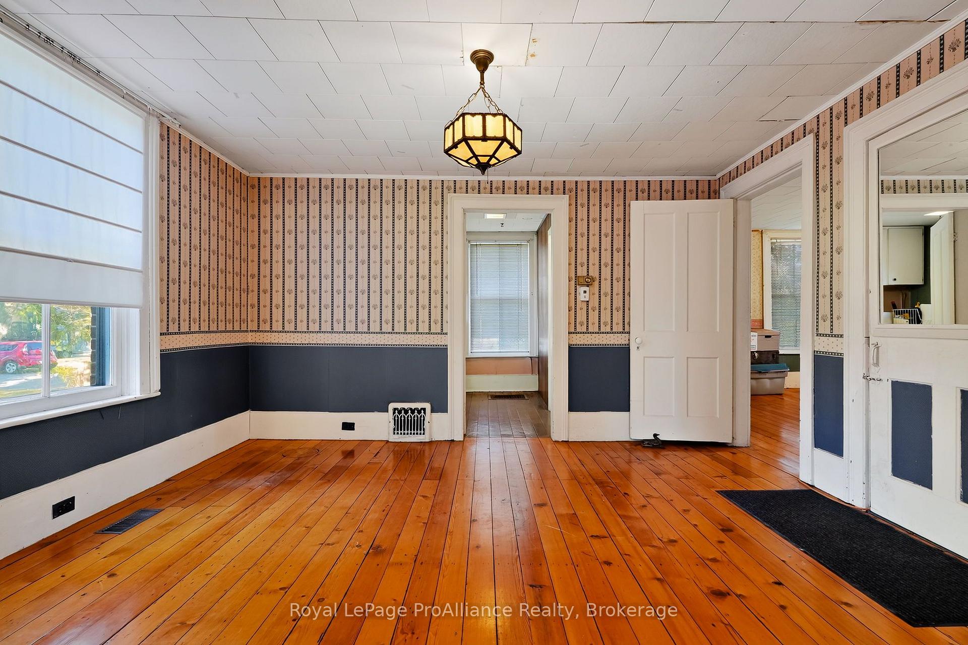 Photo 13 of 1167 Division Street, Cobourg — HOMEH