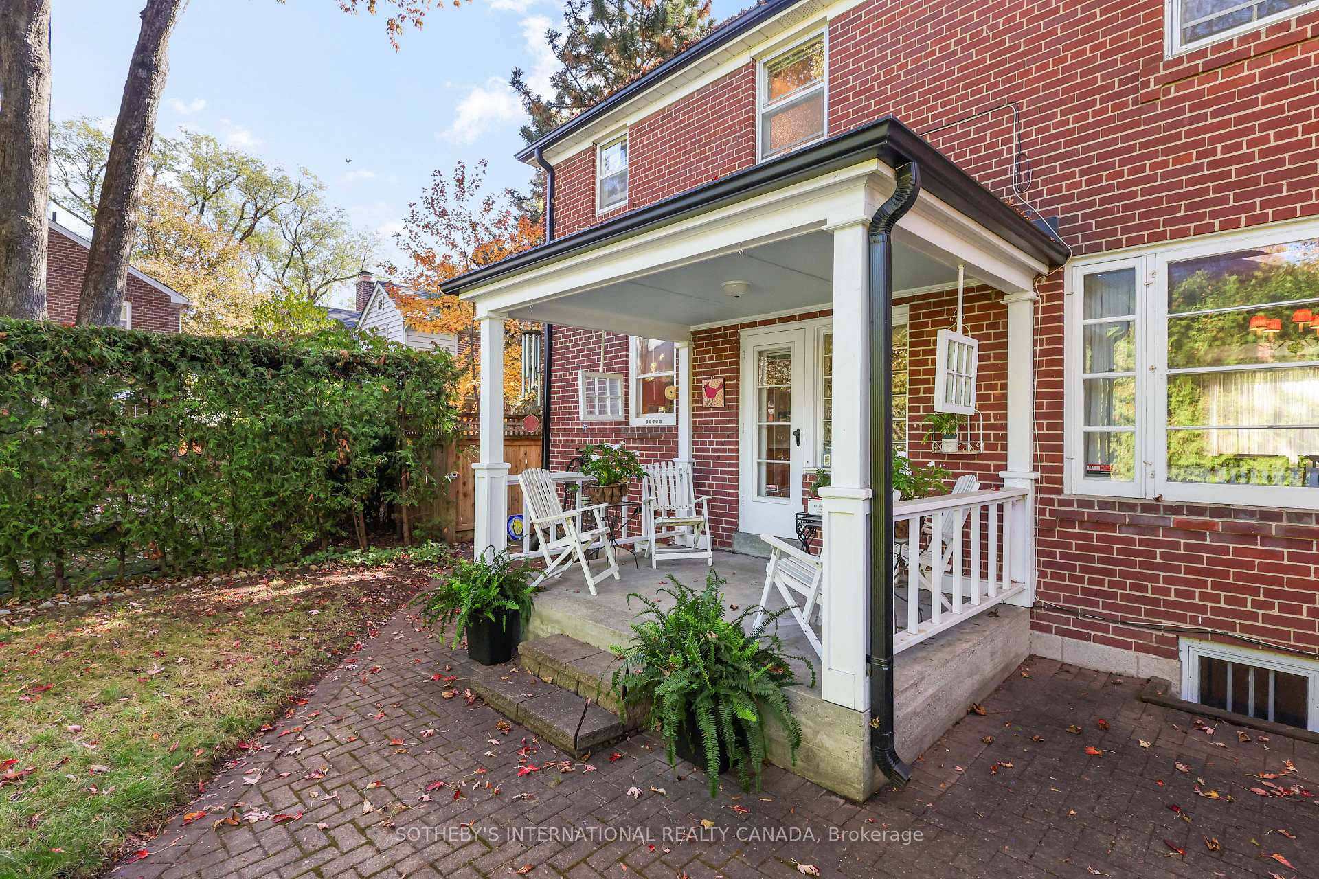 Photo 3 of 40 Teddington Pk Avenue, Toronto, Lawrence Park North — HOMEH
