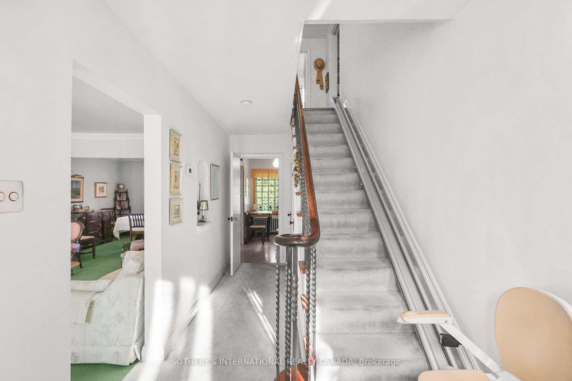 Photo 4 of 40 Teddington Pk Avenue, Toronto, Lawrence Park North — HOMEH