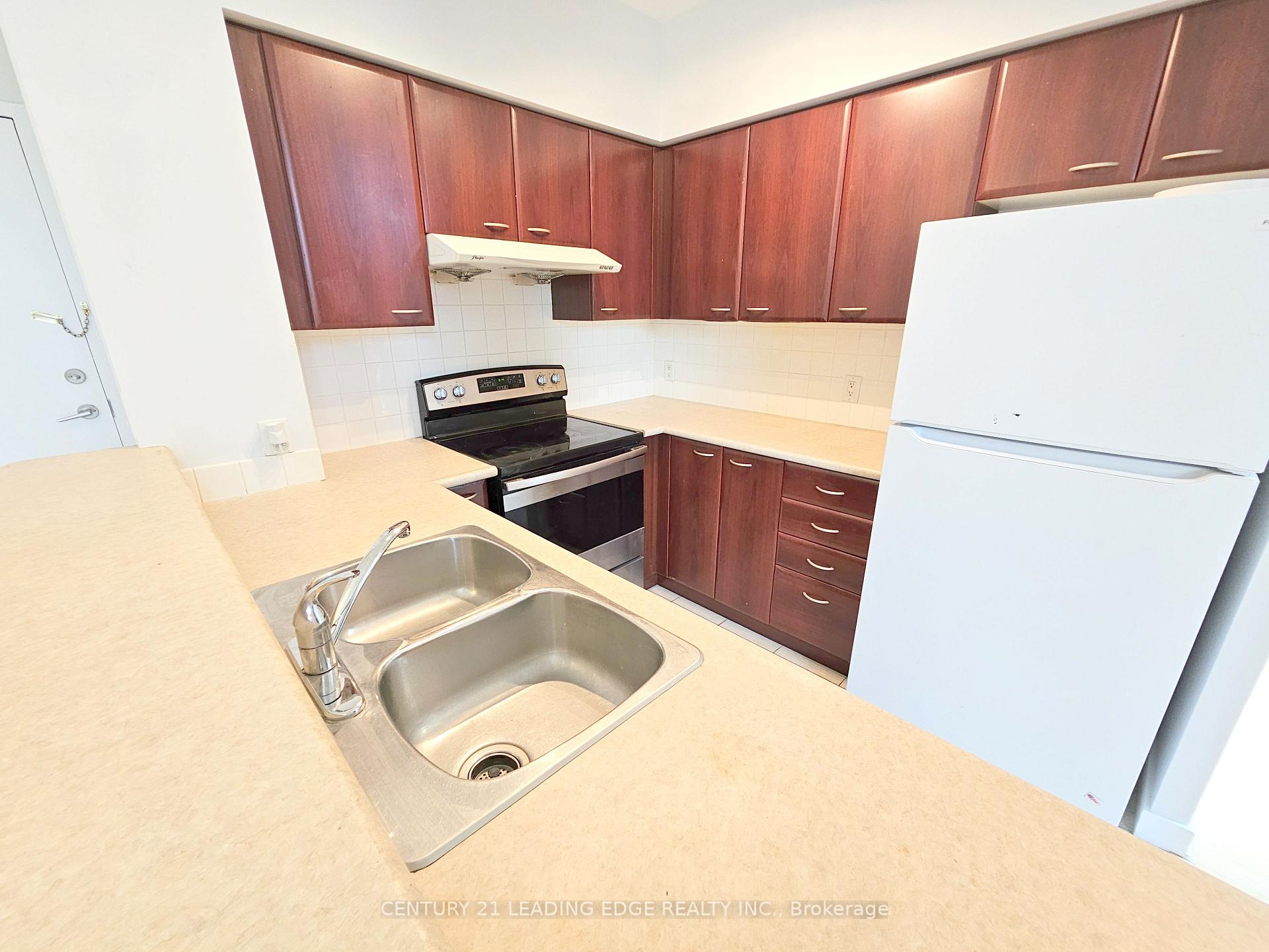 Photo 8 of Unit TH120, 38 Lee Centre Drive, Scarborough, Woburn — HOMEH