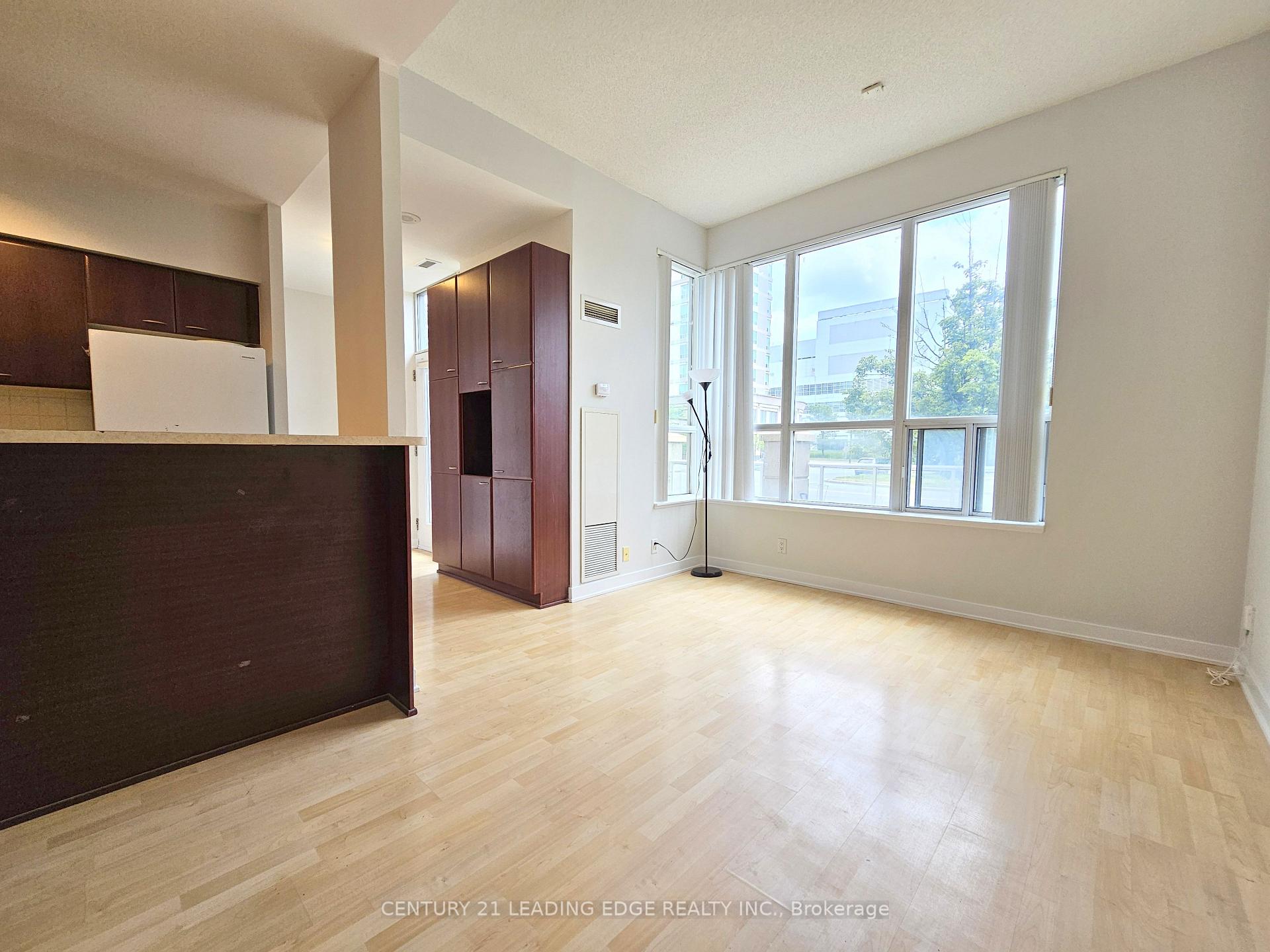 Photo 10 of Unit TH120, 38 Lee Centre Drive, Scarborough, Woburn — HOMEH