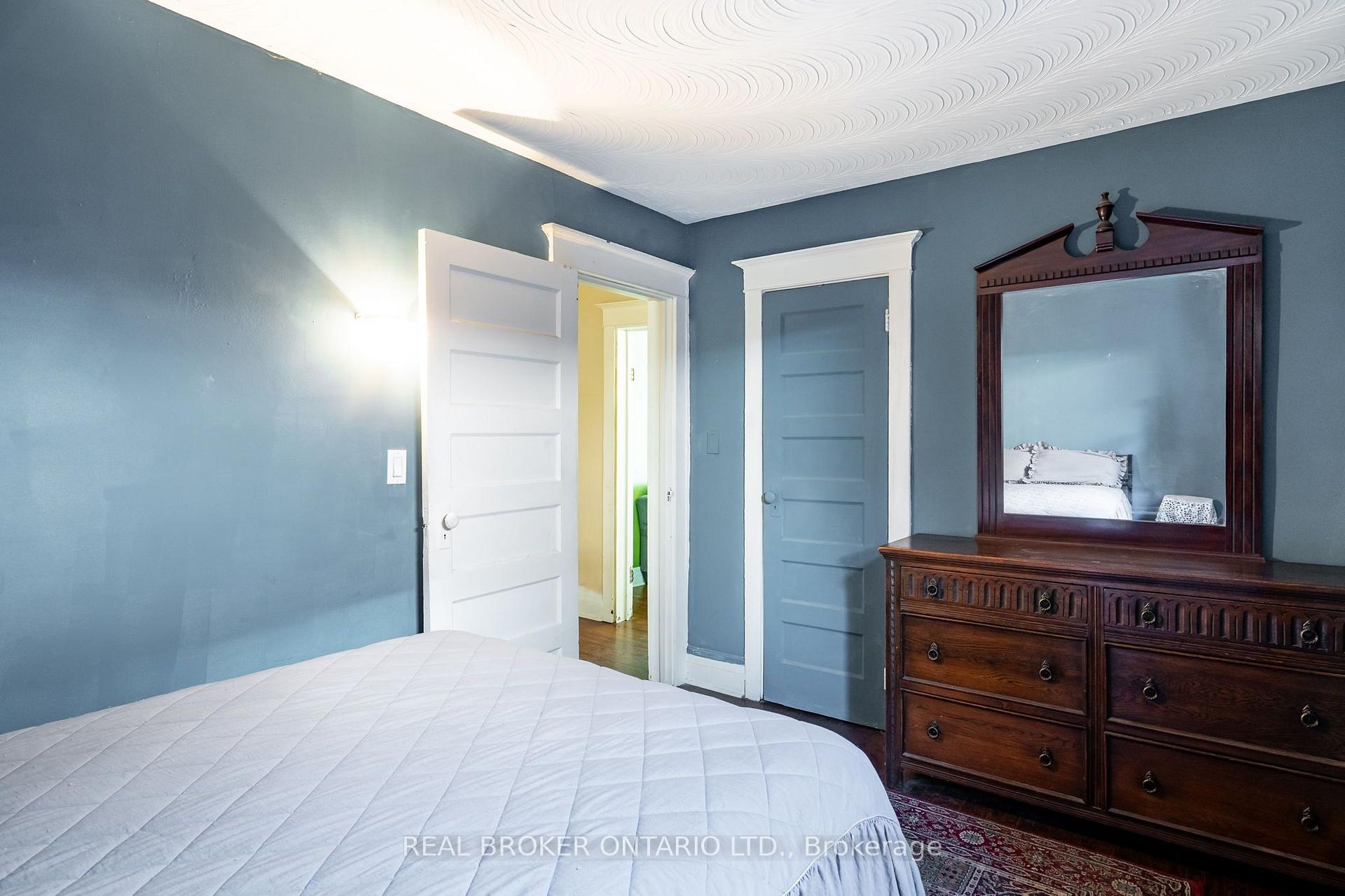 Photo 25 of 253 Bartlett Avenue, Toronto, Dovercourt-Wallace Emerson-Junction — HOMEH