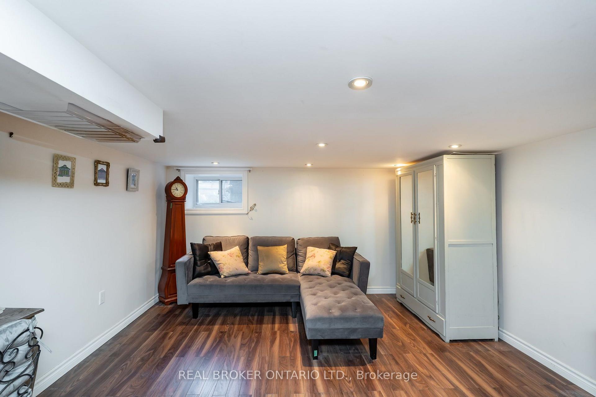 Photo 28 of 253 Bartlett Avenue, Toronto, Dovercourt-Wallace Emerson-Junction — HOMEH