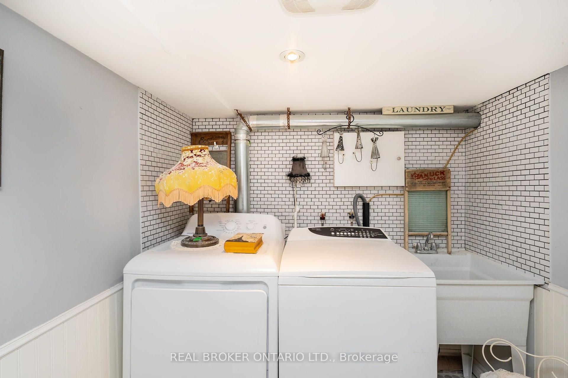 Photo 32 of 253 Bartlett Avenue, Toronto, Dovercourt-Wallace Emerson-Junction — HOMEH