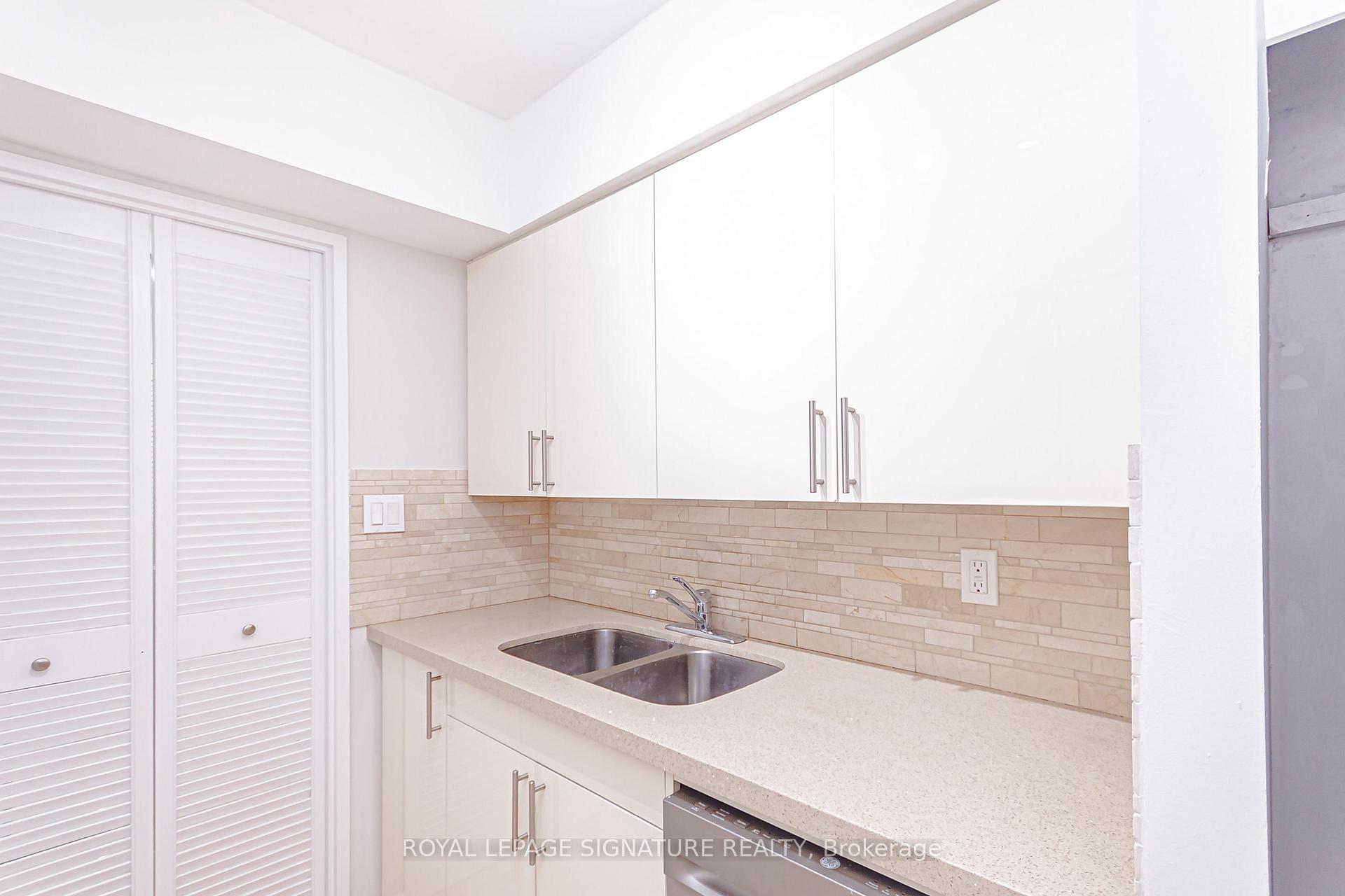 Photo 10 of Unit 2205, 50 Quebec Avenue, Toronto, High Park North — HOMEH