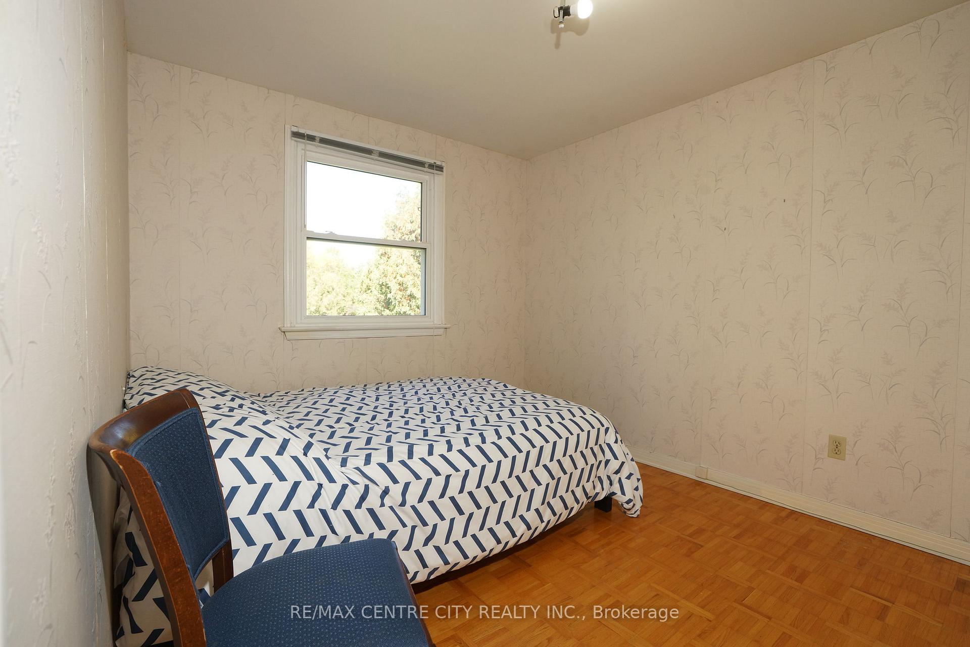 Photo 18 of 1096 Viscount Road, London, South M — HOMEH
