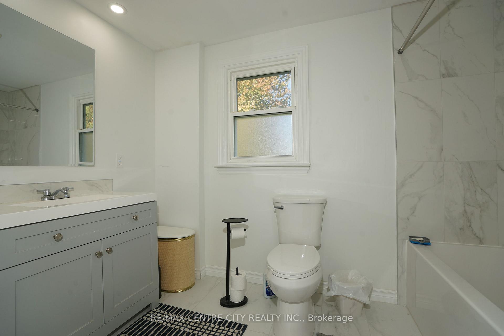Photo 19 of 1096 Viscount Road, London, South M — HOMEH