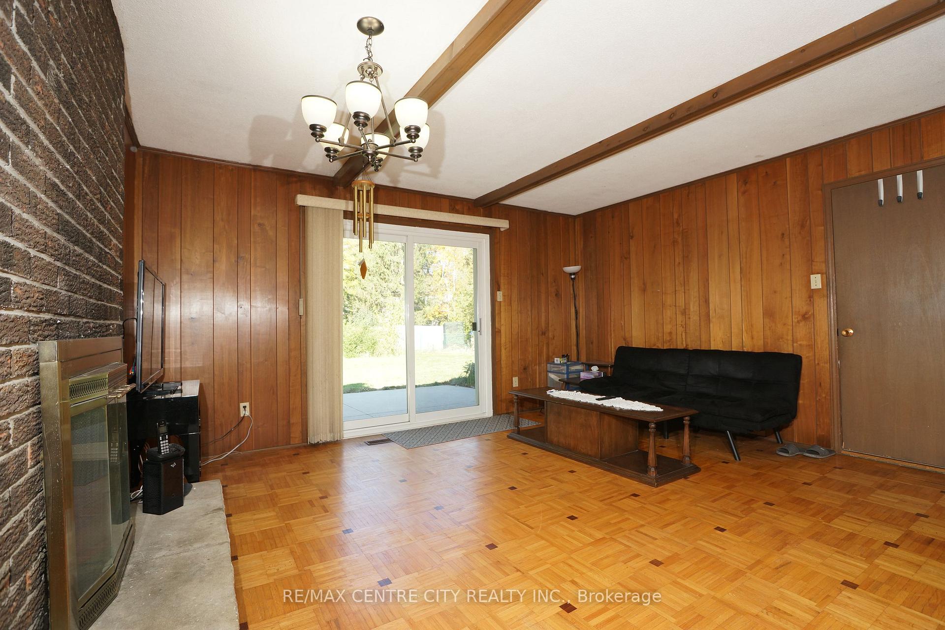 Photo 21 of 1096 Viscount Road, London, South M — HOMEH