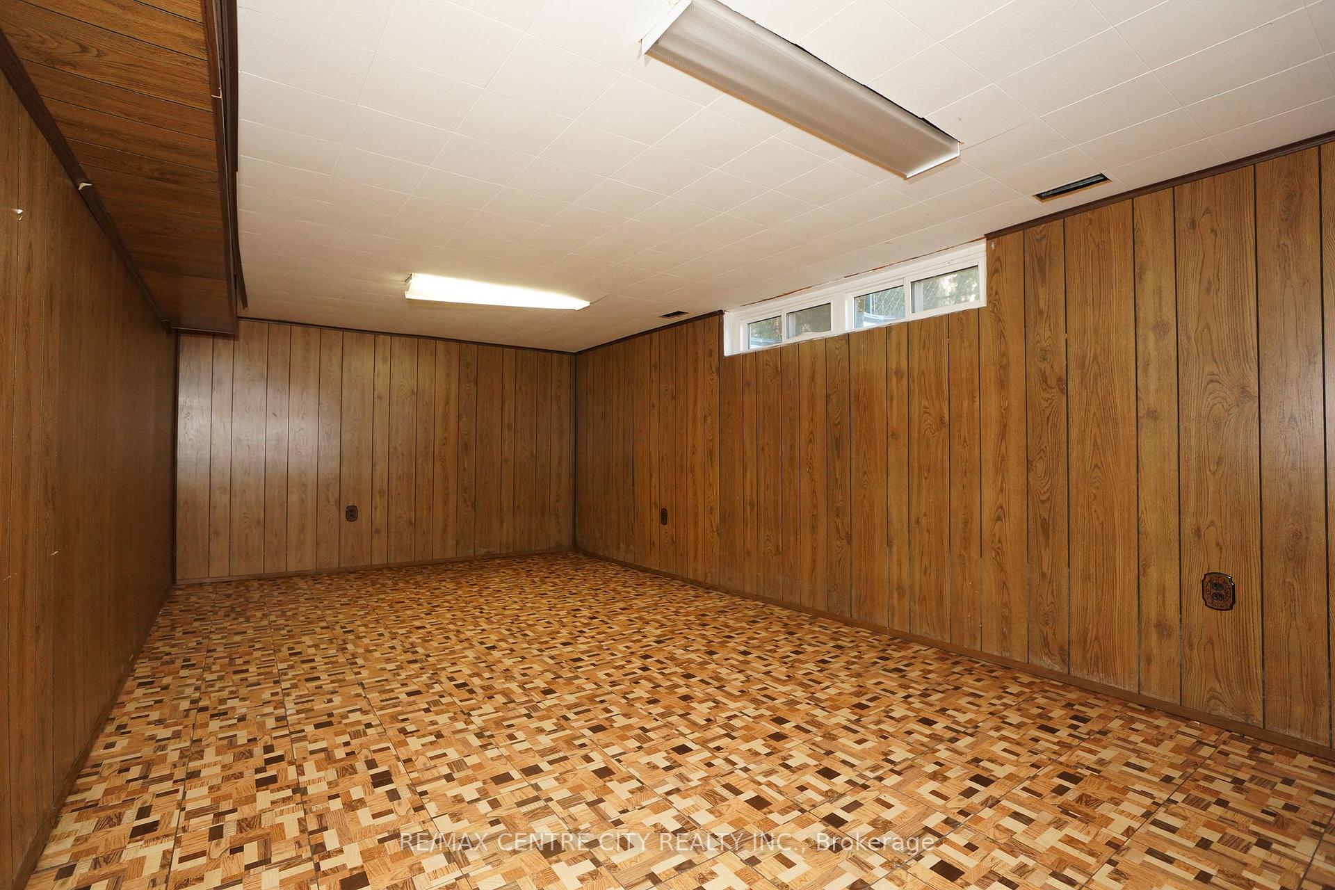 Photo 22 of 1096 Viscount Road, London, South M — HOMEH
