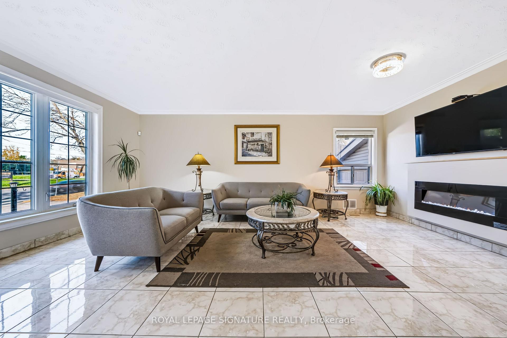 Photo 7 of 1377 Birchmount Road, Scarborough, Dorset Park — HOMEH