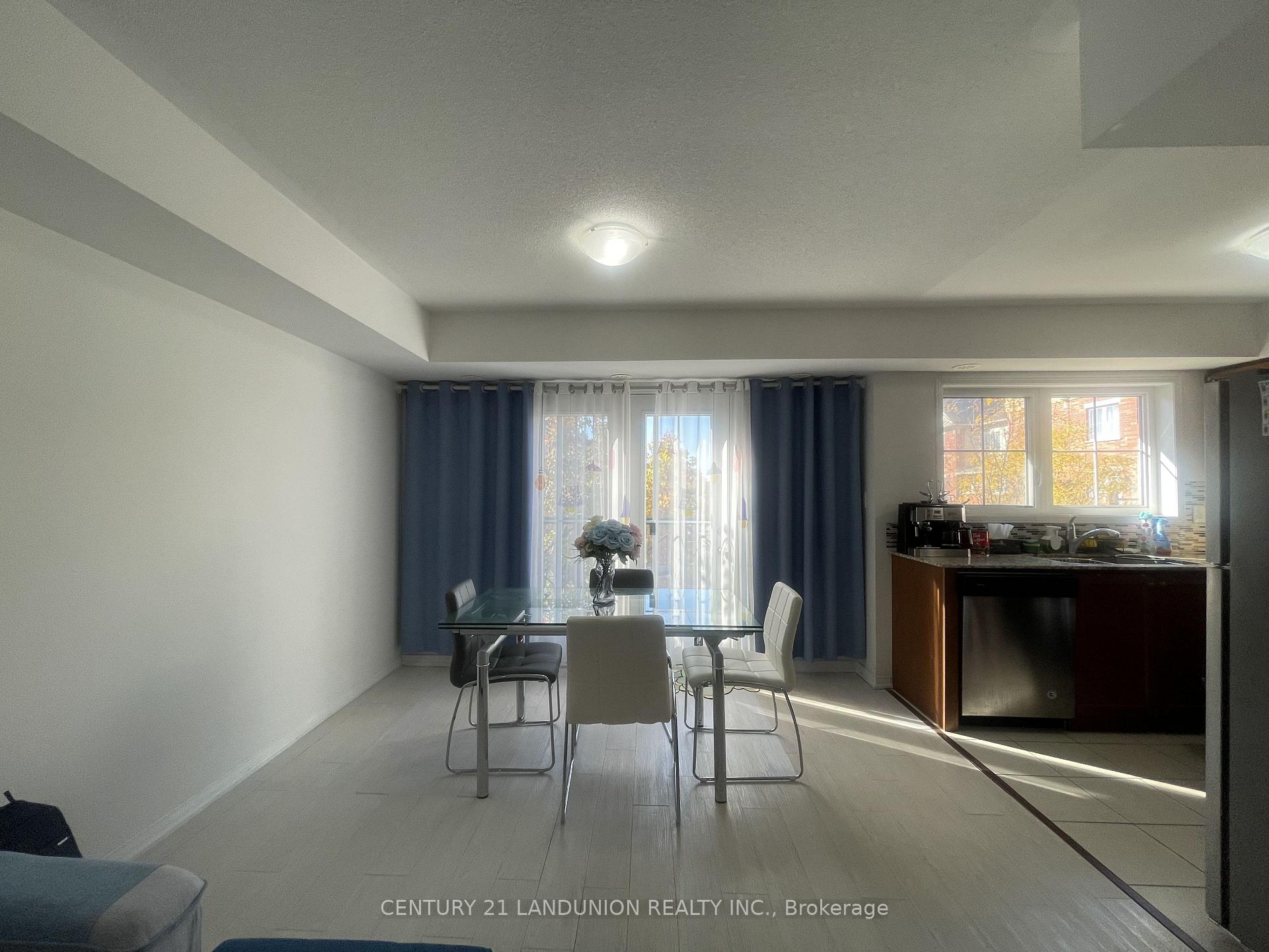 Photo 17 of Unit 24, 2484 Post Road, Oakville, River Oaks — HOMEH