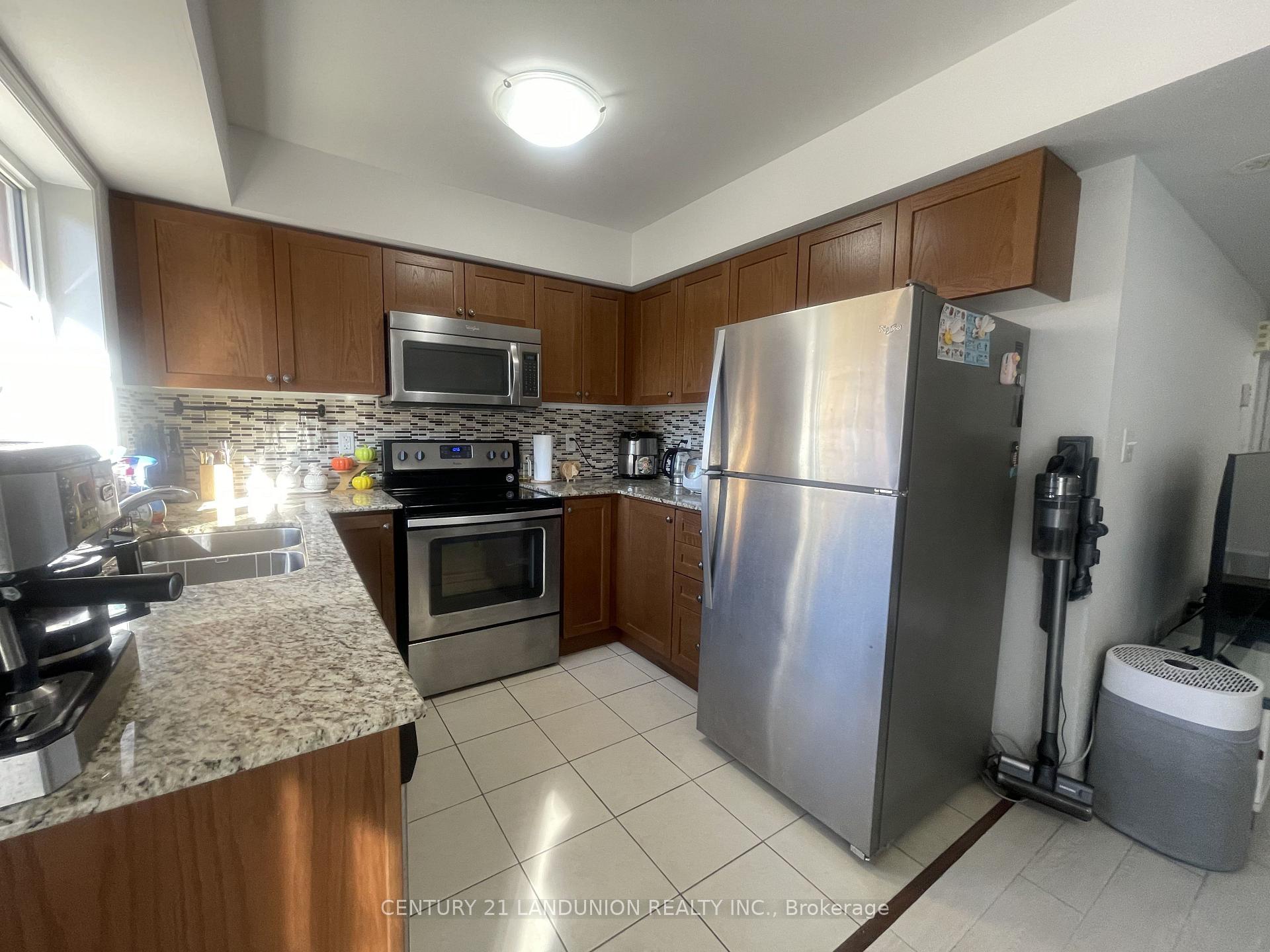 Photo 27 of Unit 24, 2484 Post Road, Oakville, River Oaks — HOMEH