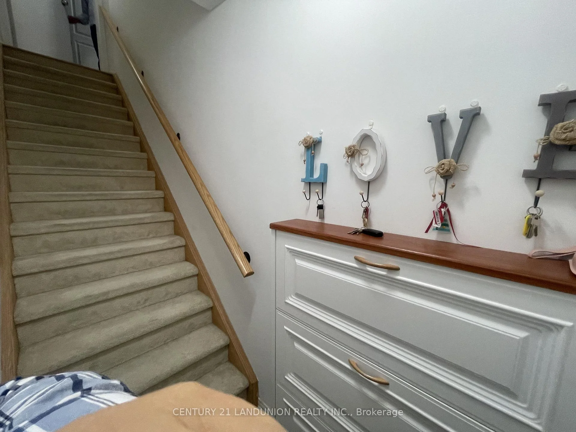 Photo 7 of Unit 24, 2484 Post Road, Oakville, River Oaks — HOMEH