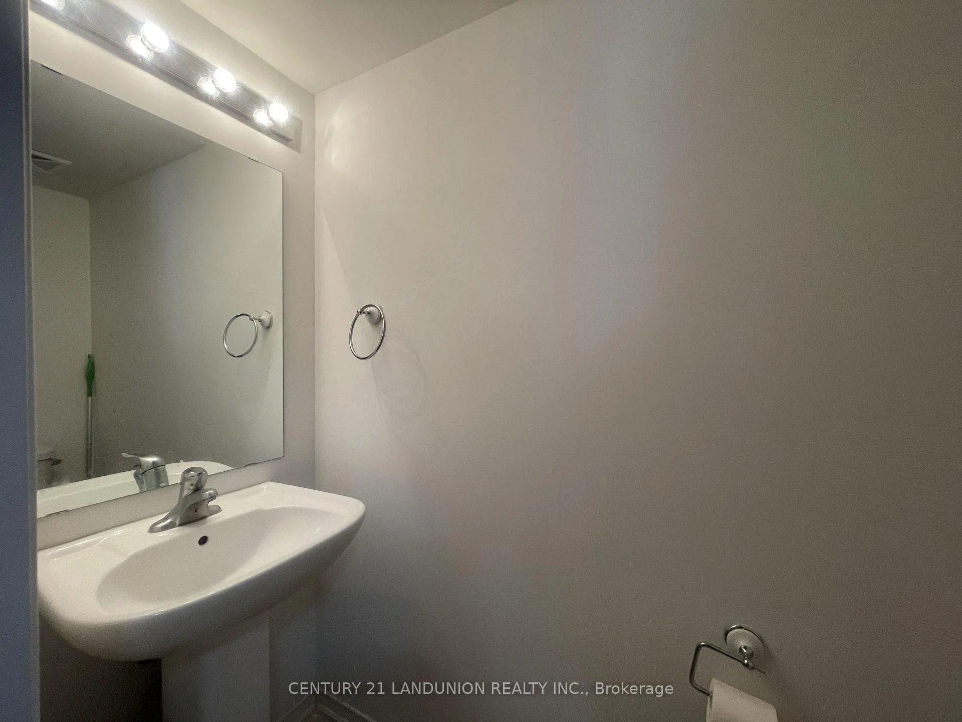 Photo 58 of Unit 24, 2484 Post Road, Oakville, River Oaks — HOMEH