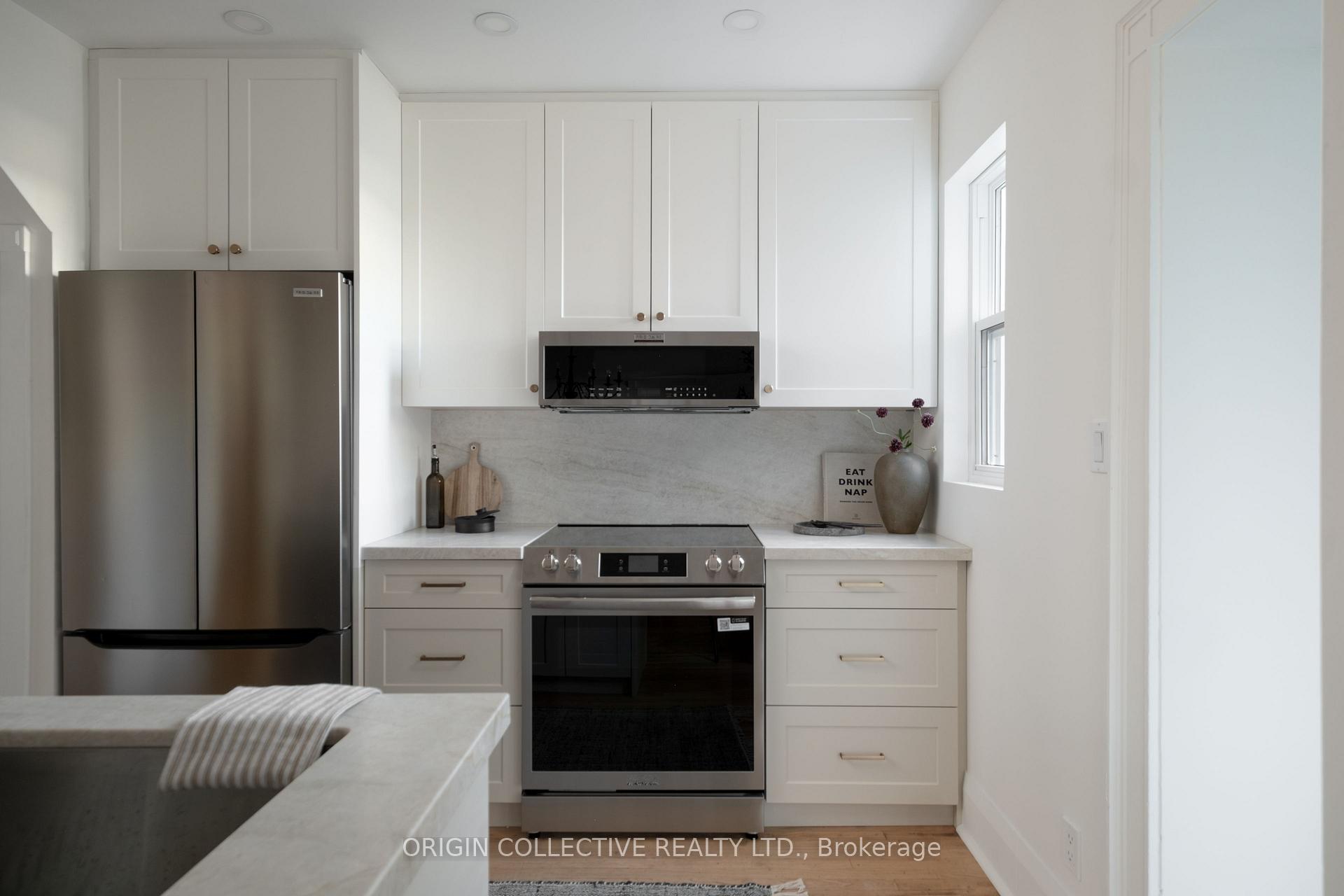 Photo 4 of 6 Oakdene Crescent, Toronto, Danforth — HOMEH