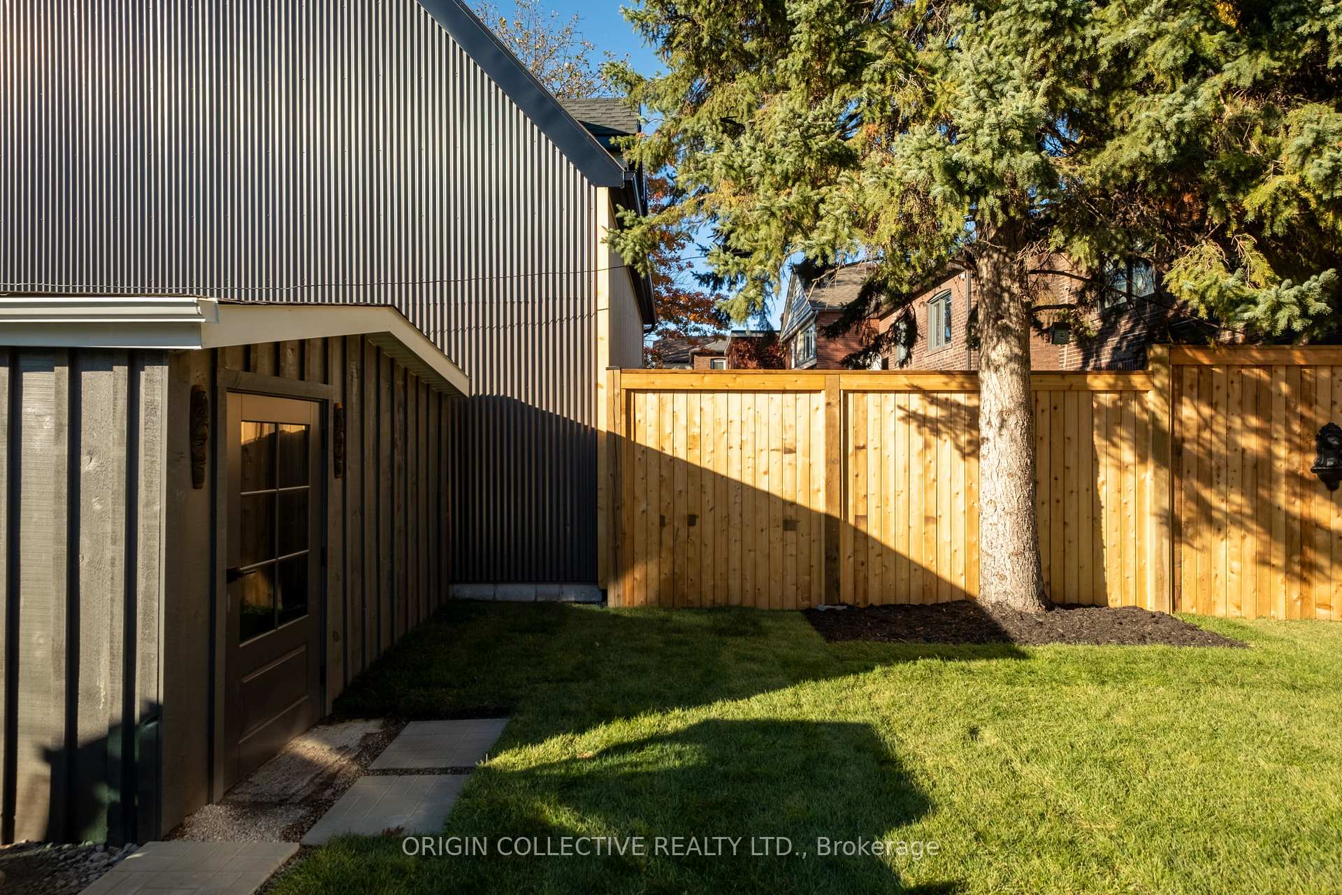 Photo 39 of 6 Oakdene Crescent, Toronto, Danforth — HOMEH