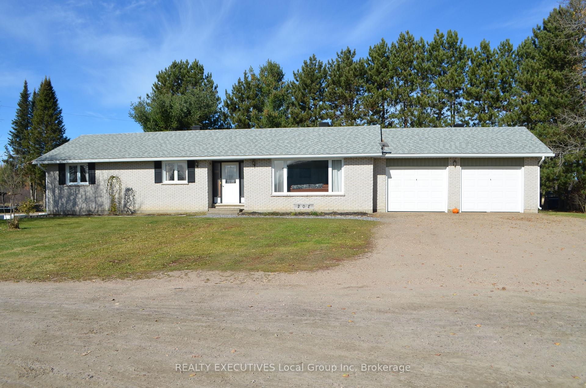 Photo 1 of 202 Young Street E, Powassan, Trout Creek — HOMEH