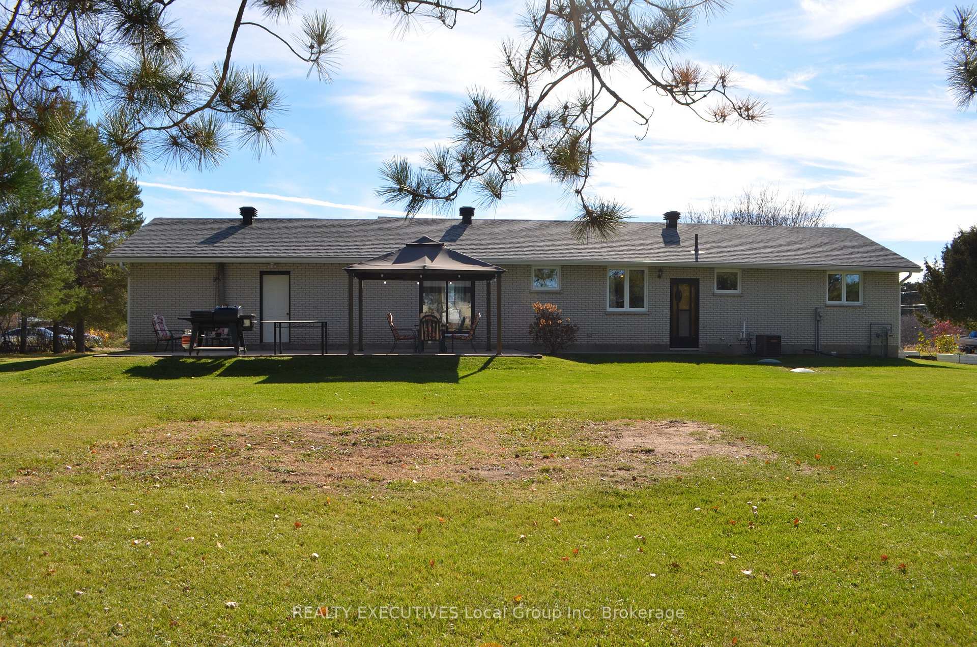 Photo 6 of 202 Young Street E, Powassan, Trout Creek — HOMEH