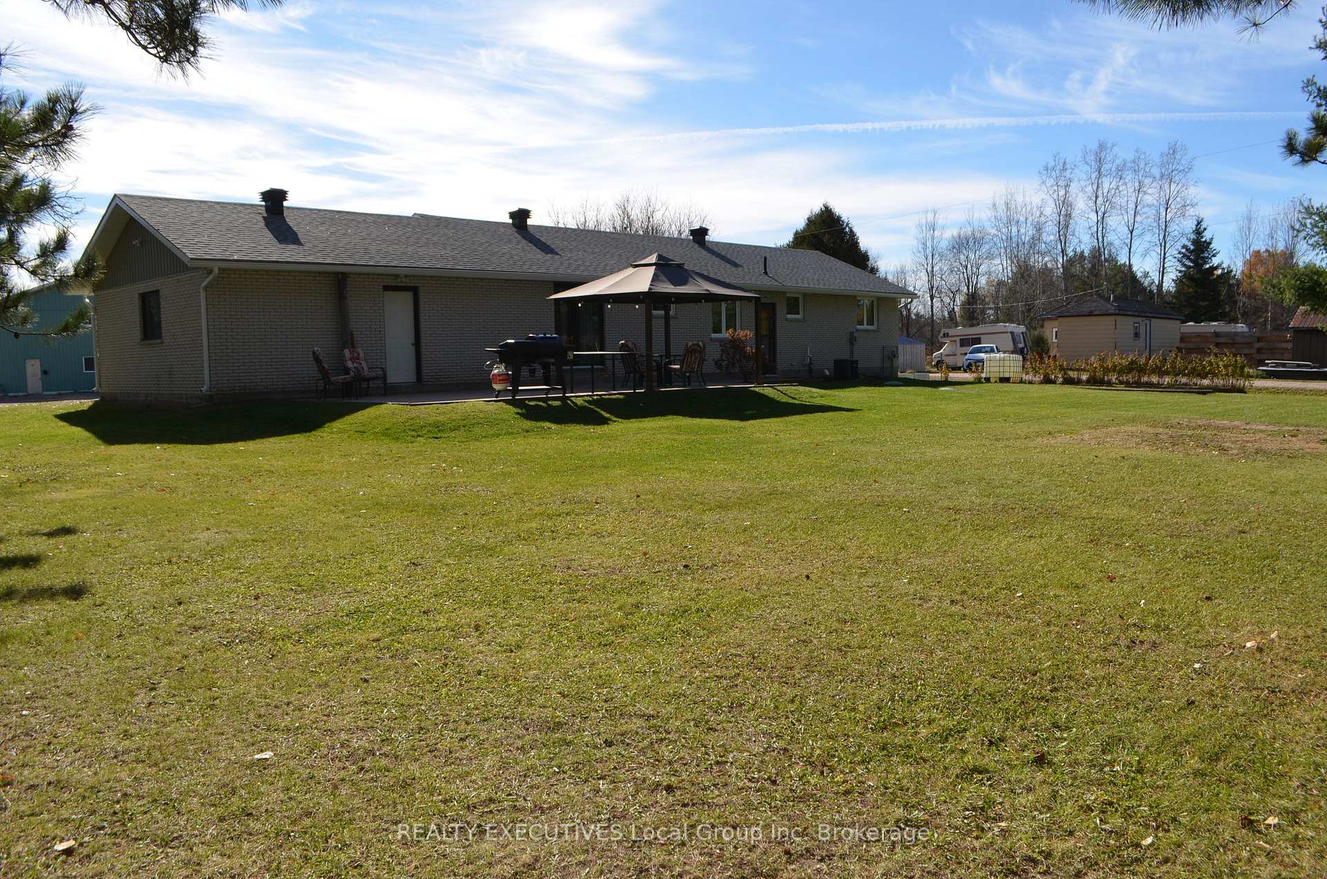 Photo 7 of 202 Young Street E, Powassan, Trout Creek — HOMEH