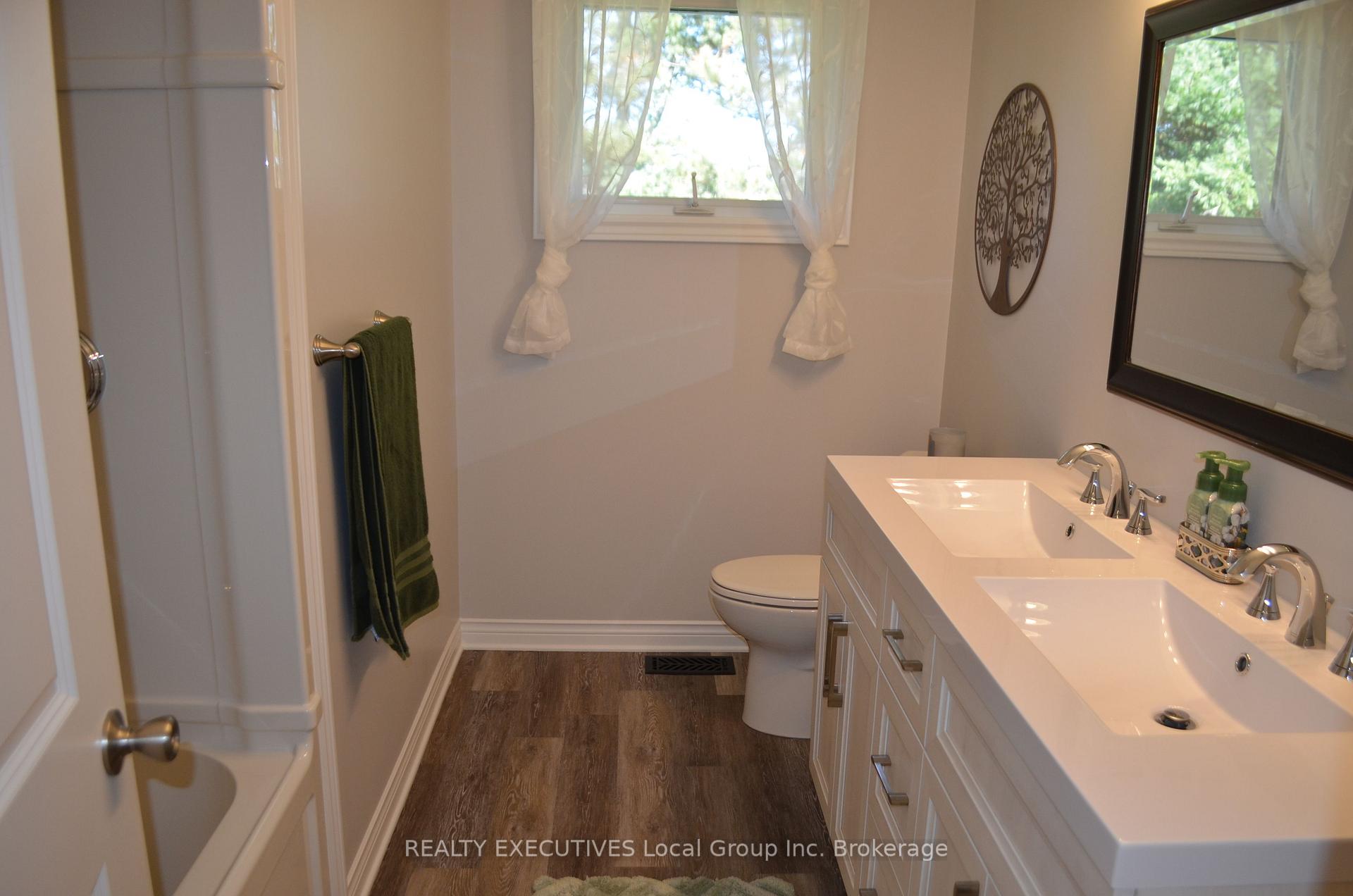 Photo 20 of 202 Young Street E, Powassan, Trout Creek — HOMEH