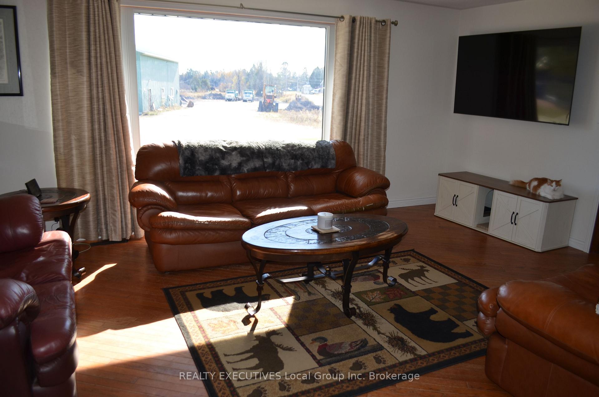 Photo 34 of 202 Young Street E, Powassan, Trout Creek — HOMEH