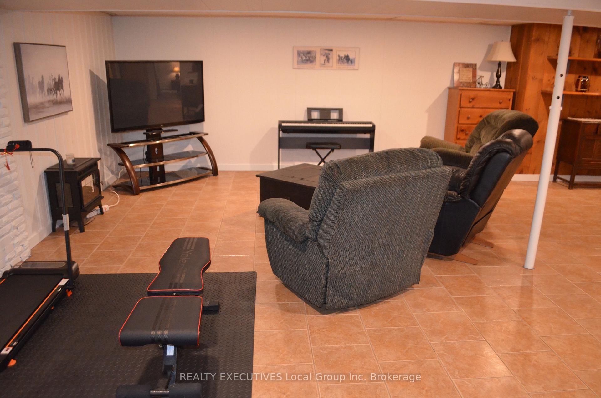 Photo 40 of 202 Young Street E, Powassan, Trout Creek — HOMEH