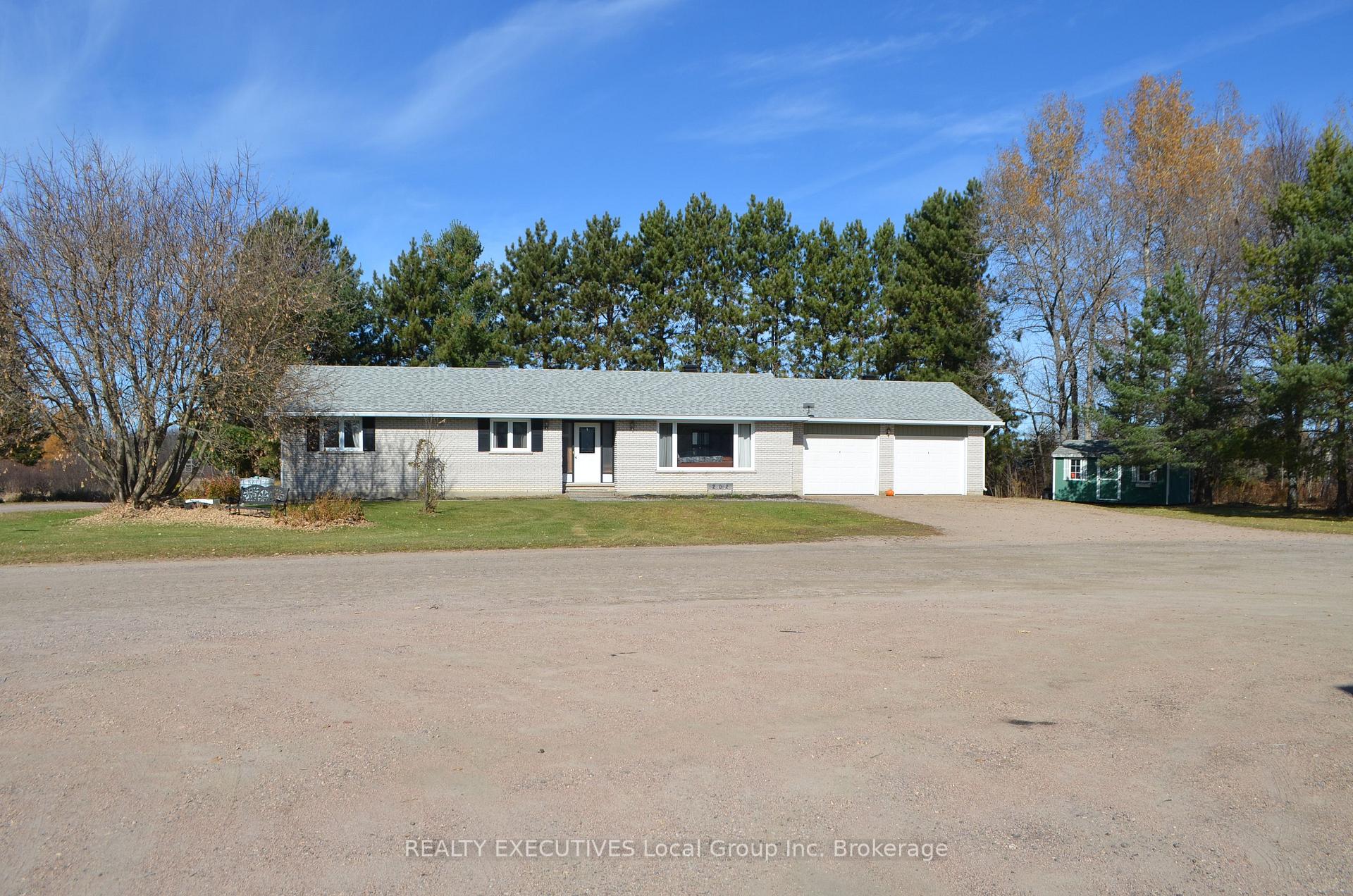 Photo 47 of 202 Young Street E, Powassan, Trout Creek — HOMEH