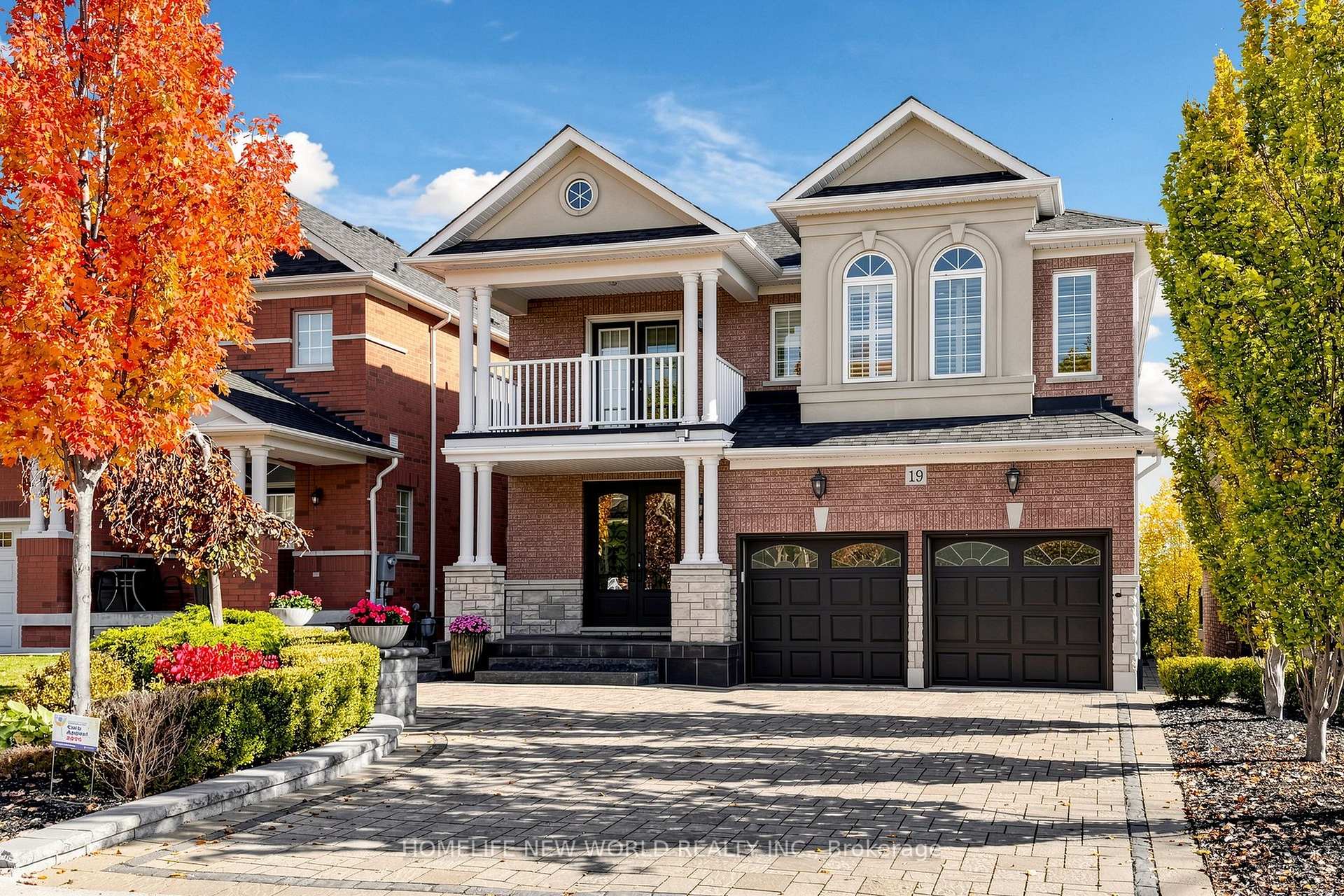 Photo 1 of 19 Featherwood Drive, Vaughan, Patterson — HOMEH