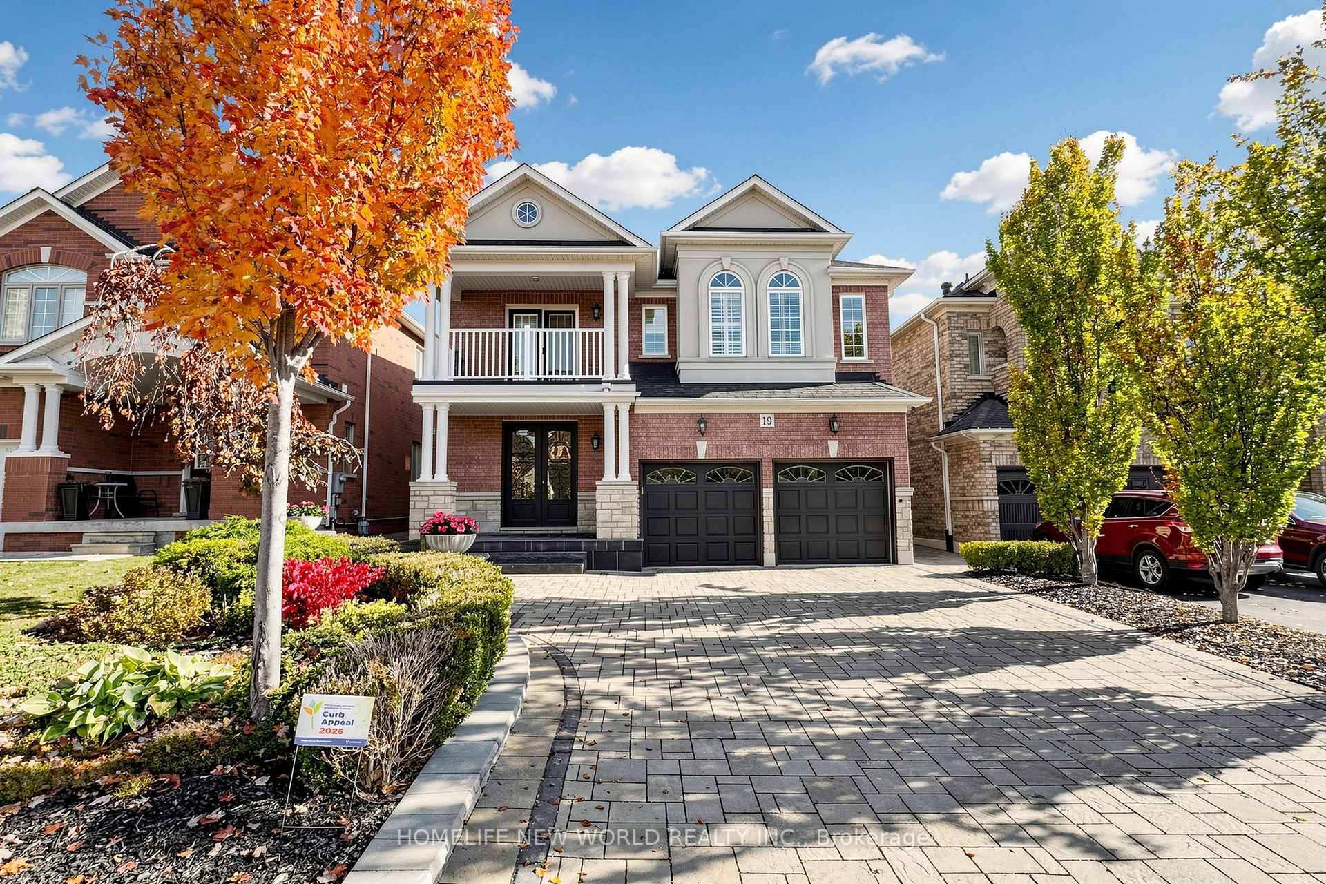 Photo 4 of 19 Featherwood Drive, Vaughan, Patterson — HOMEH