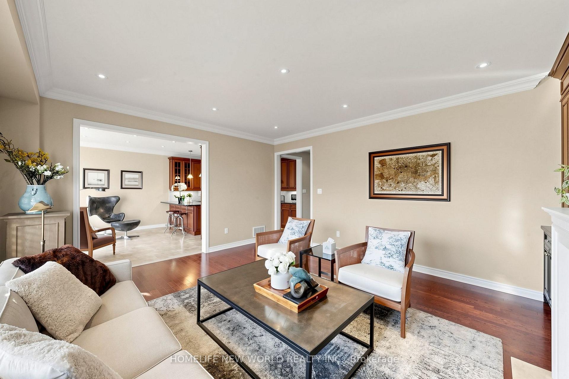 Photo 14 of 19 Featherwood Drive, Vaughan, Patterson — HOMEH