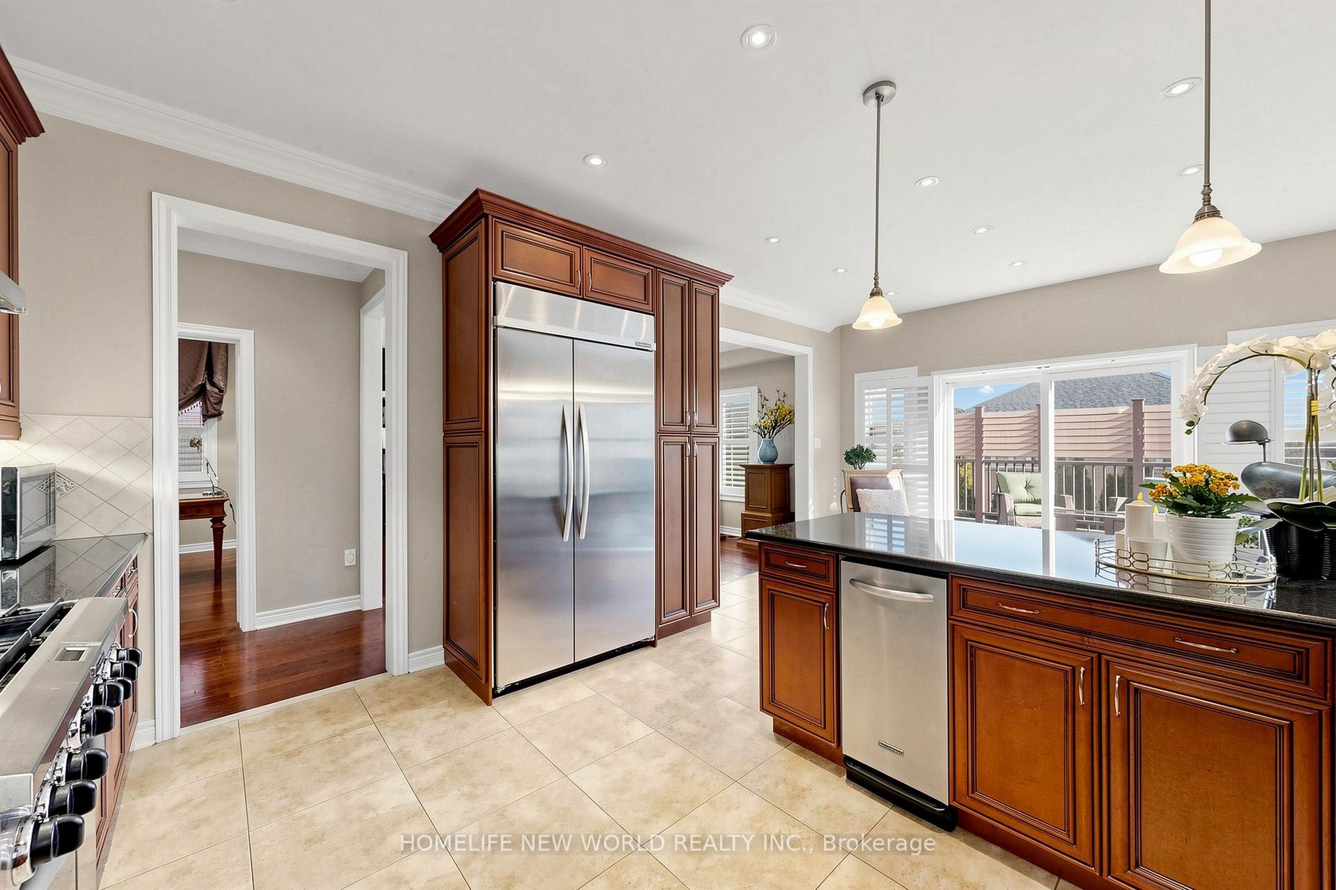 Photo 18 of 19 Featherwood Drive, Vaughan, Patterson — HOMEH