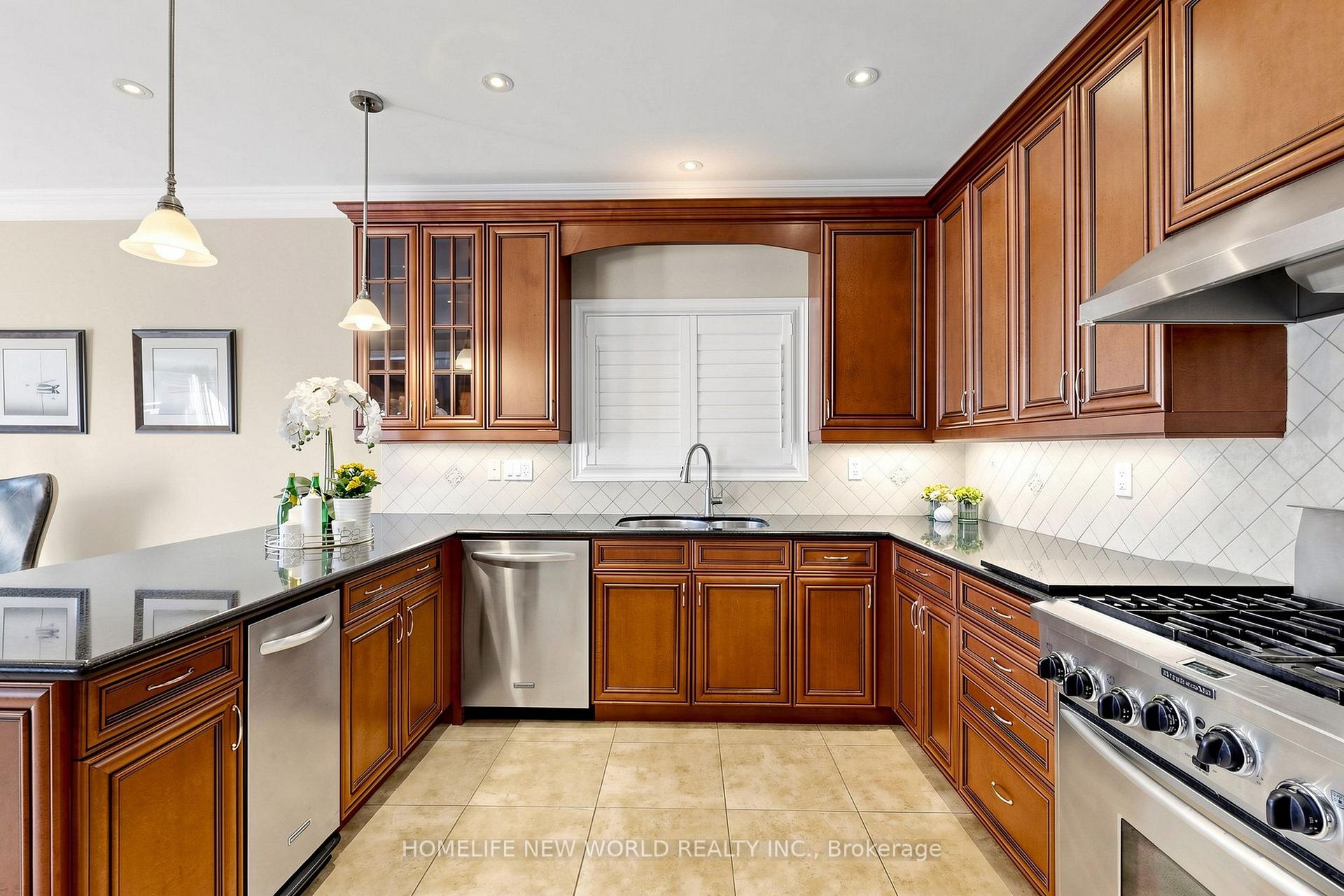 Photo 19 of 19 Featherwood Drive, Vaughan, Patterson — HOMEH