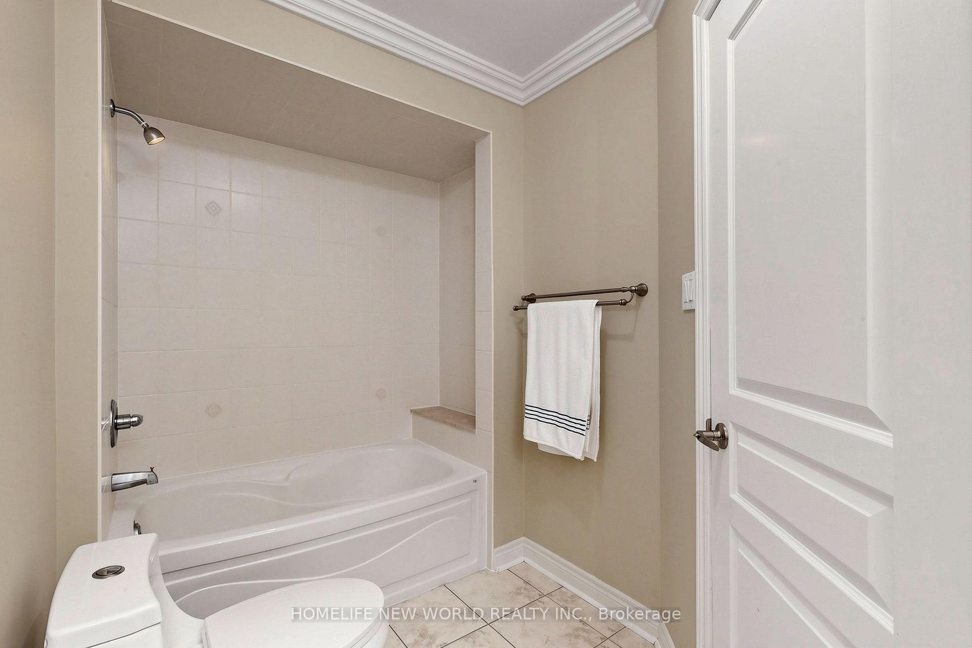 Photo 36 of 19 Featherwood Drive, Vaughan, Patterson — HOMEH