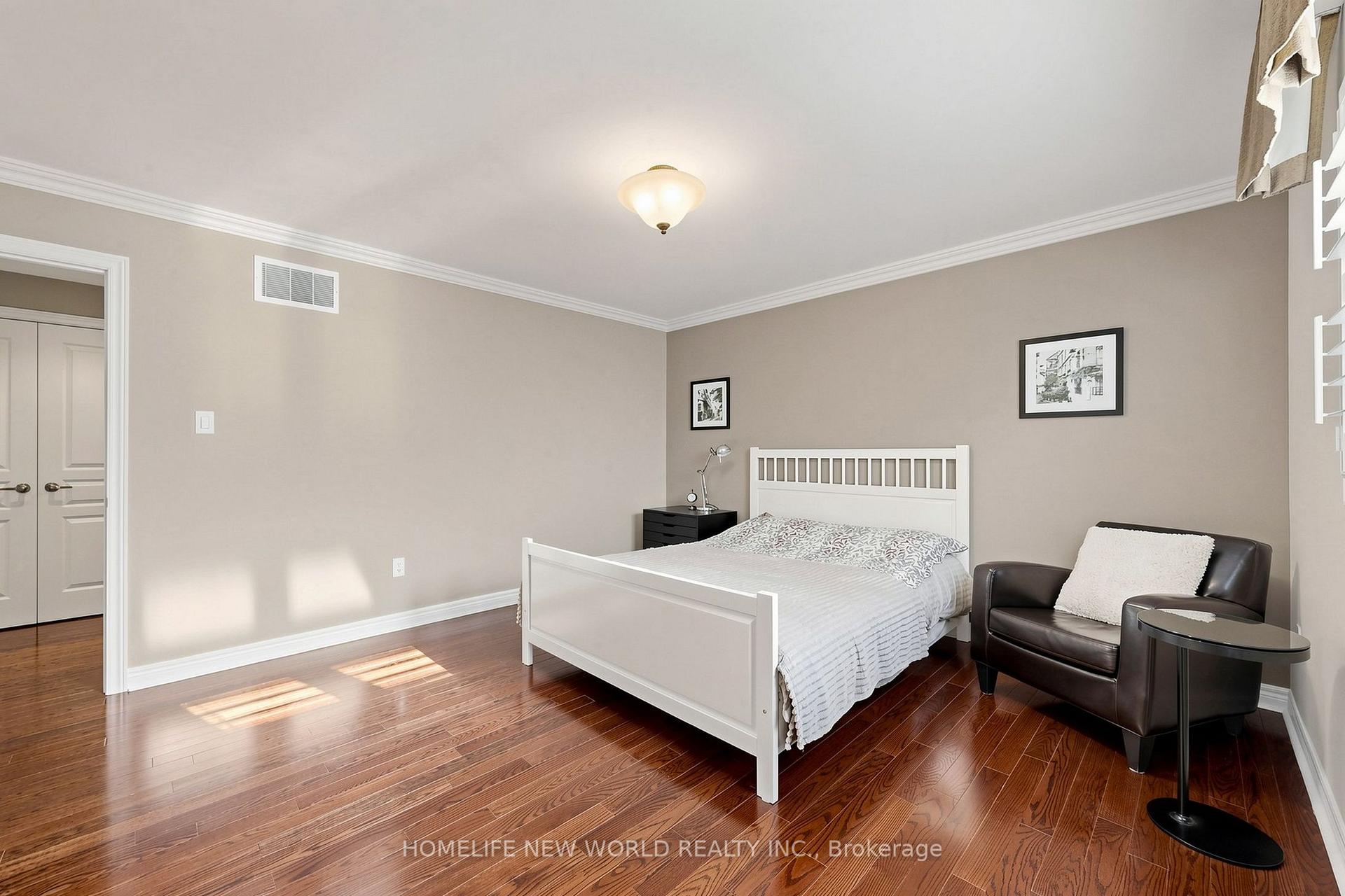 Photo 38 of 19 Featherwood Drive, Vaughan, Patterson — HOMEH