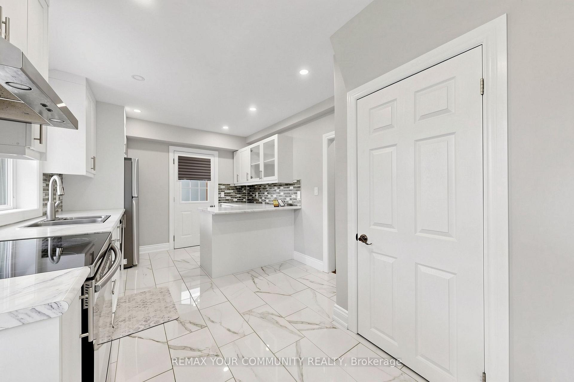 Photo 14 of 22 Havenridge Drive, Etobicoke, Kingsview Village-The Westway — HOMEH