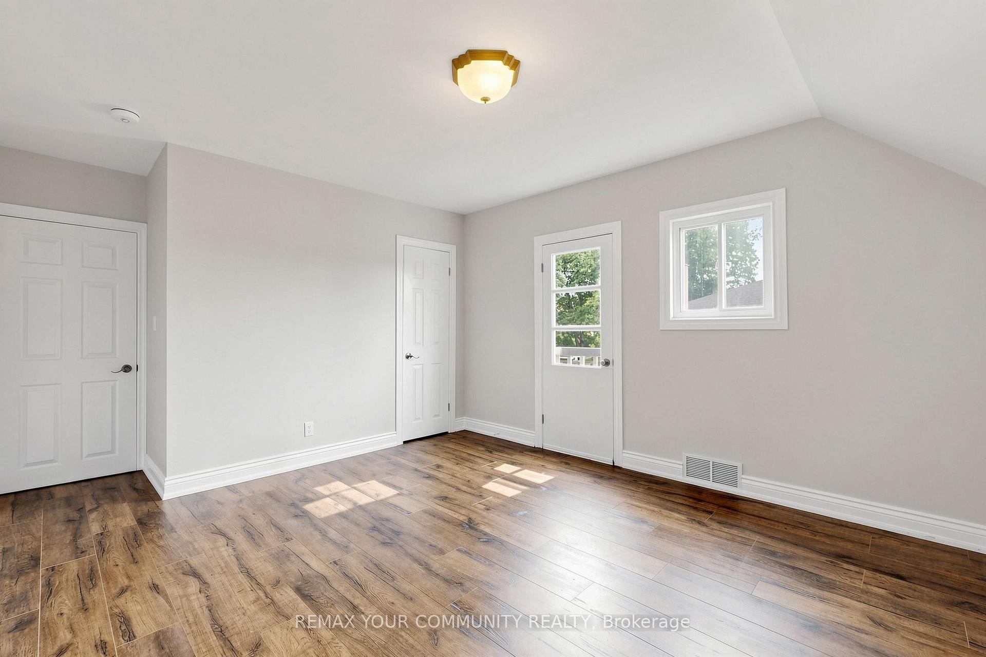 Photo 21 of 22 Havenridge Drive, Etobicoke, Kingsview Village-The Westway — HOMEH